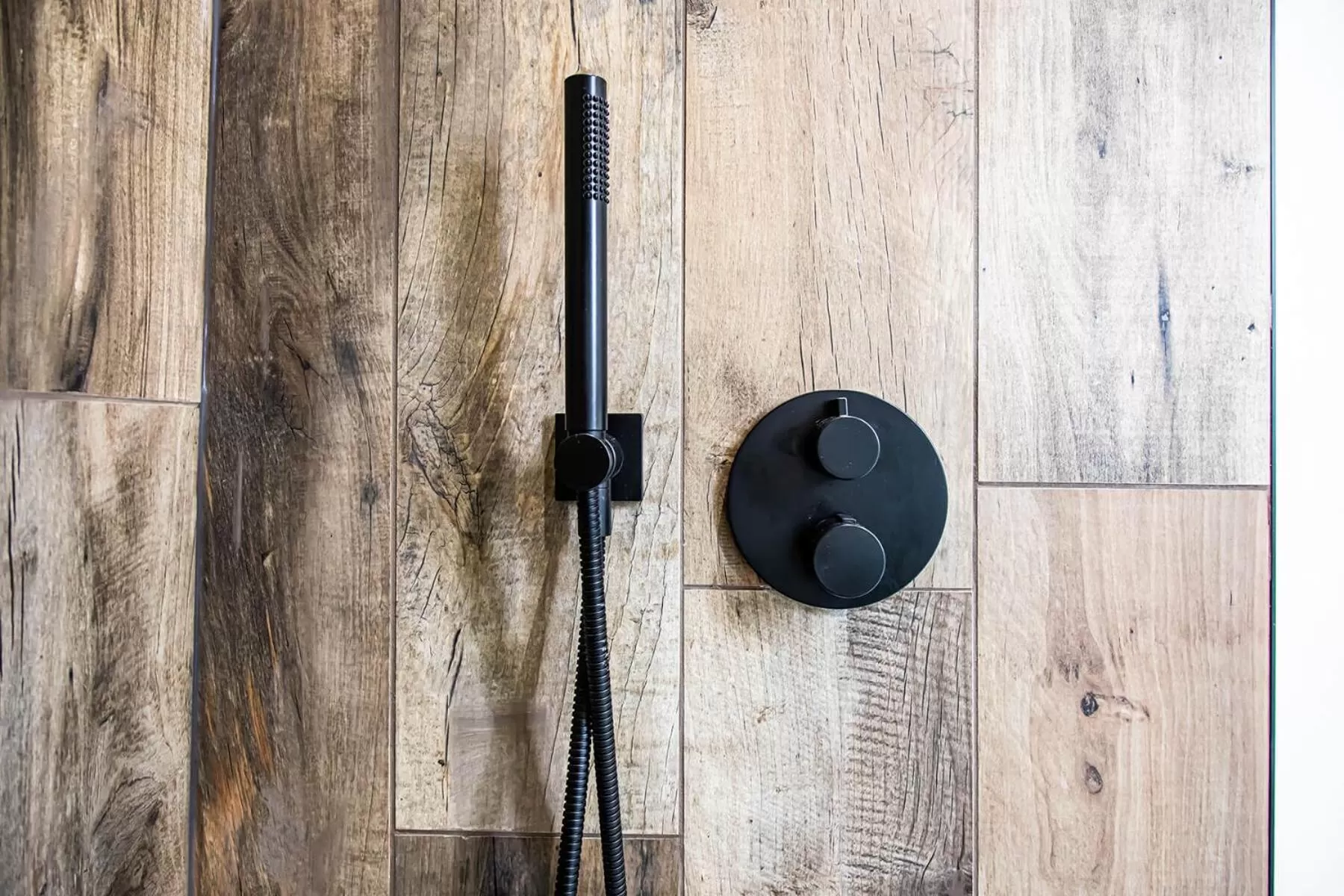 Shower in The Belmont - Harrogate Stays