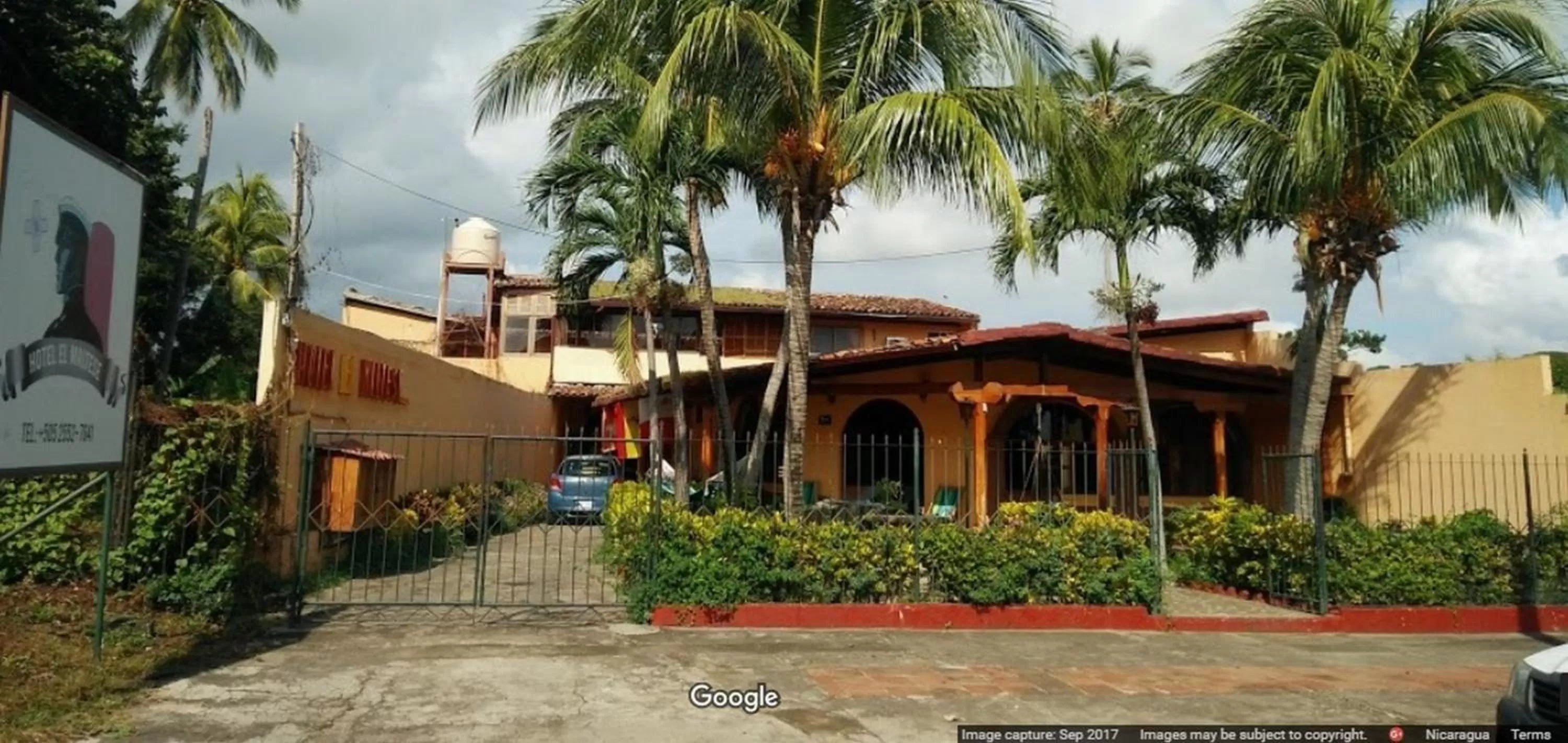 Facade/entrance in Hotel El Maltese
