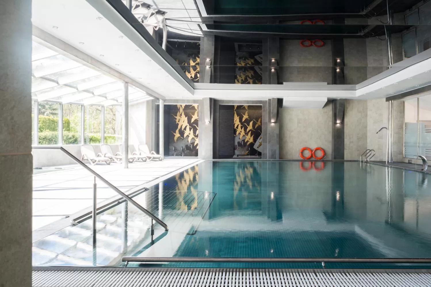 Swimming pool in Graal SPA