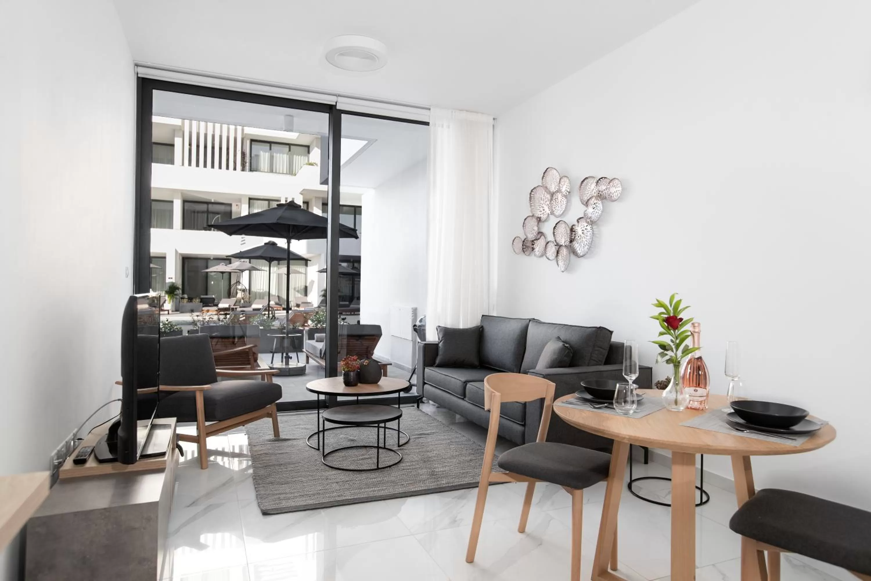 Executive One-Bedroom Cabana in Downtown Park