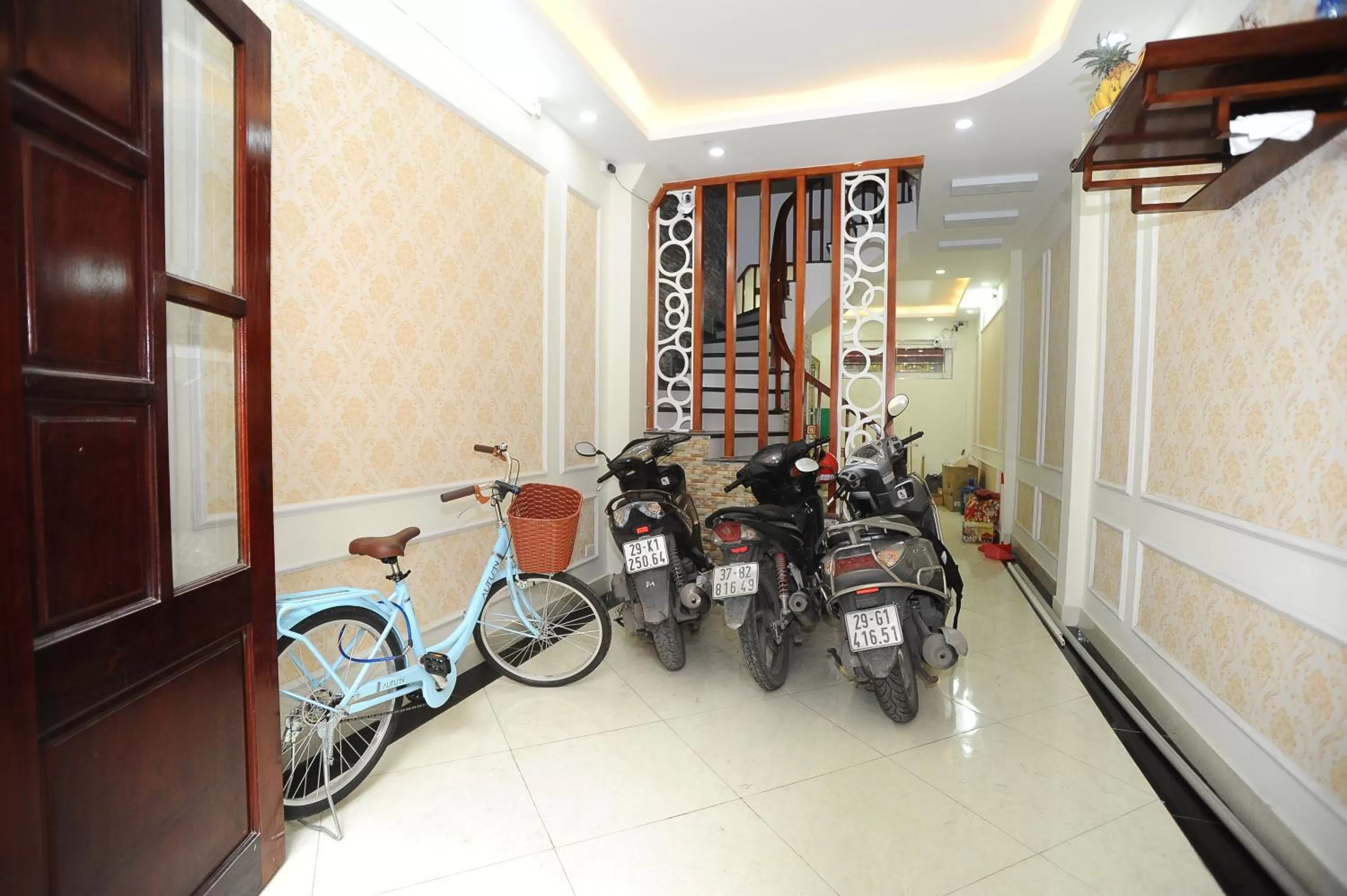 Parking in Ruby Lakeview homestay
