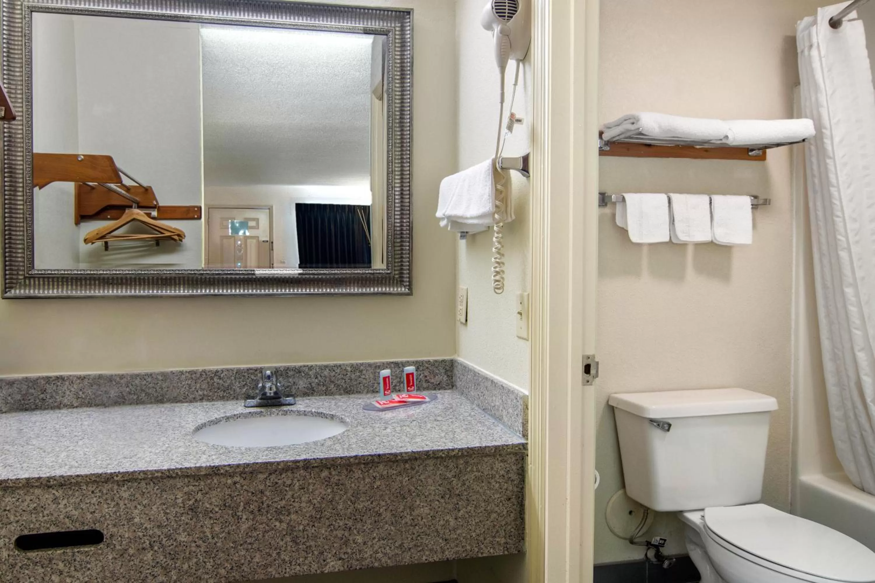 Bathroom in Econo Lodge Inn & Suites
