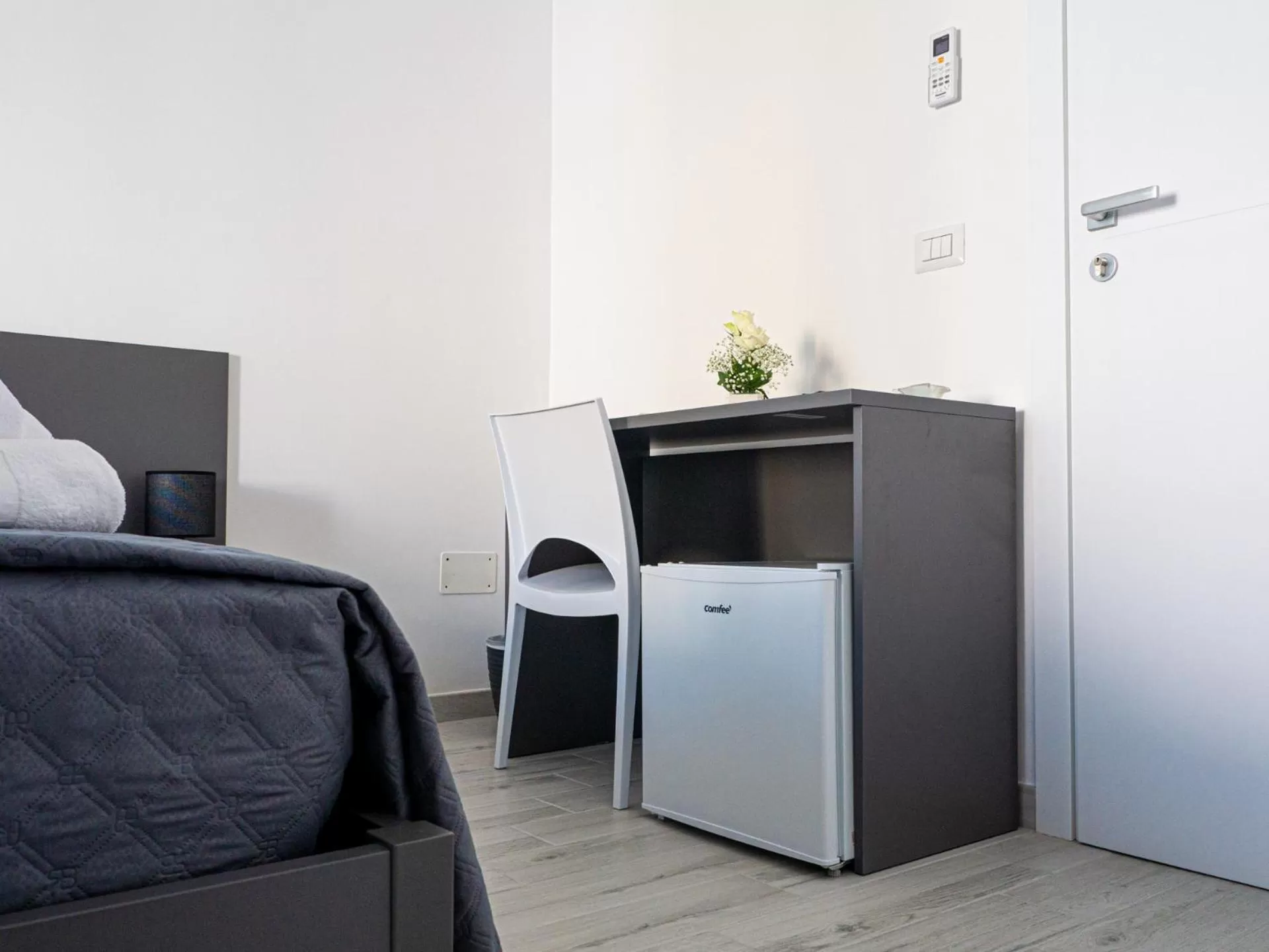 TV and multimedia, TV/Entertainment Center in biRose B&B