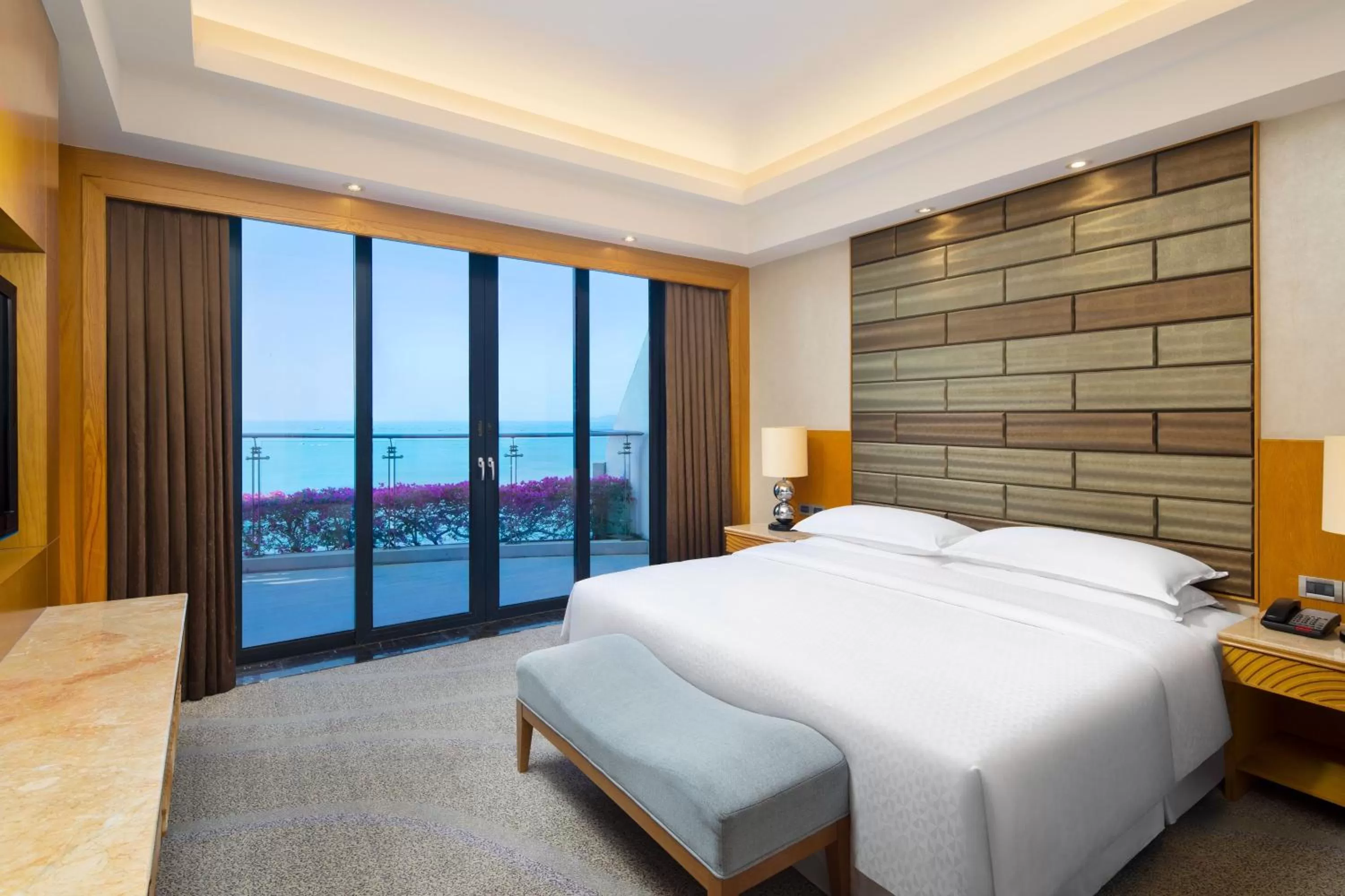 Bedroom, Bed in Four Points by Sheraton Hainan, Sanya