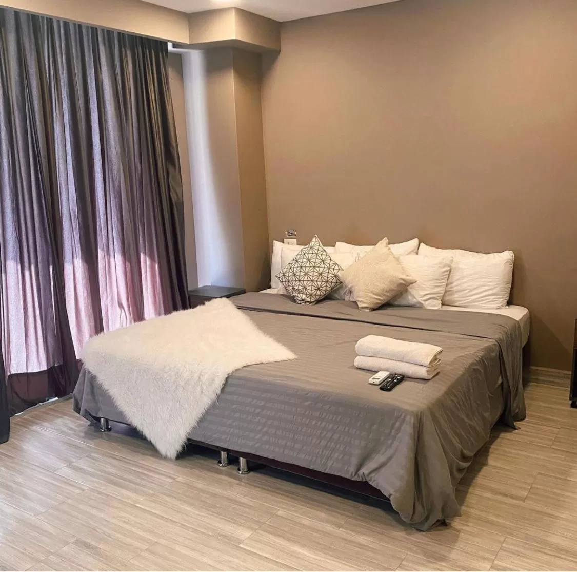 Bed in Bahia 79 Apartasuites Cerca al Centro