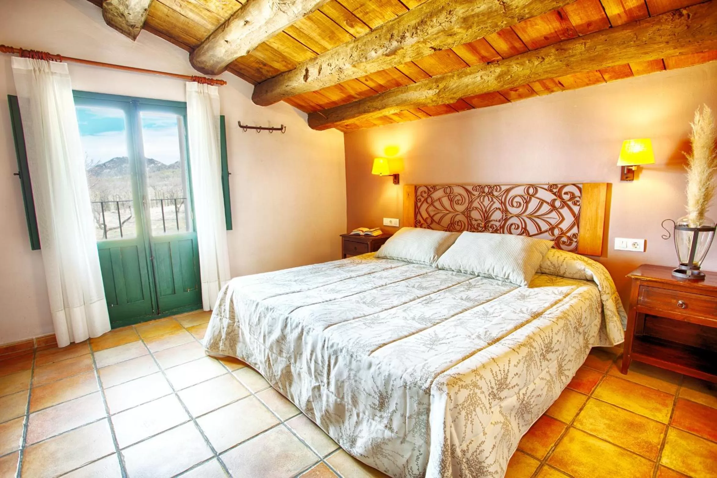 Two-Bedroom Apartment in Hotel Rural Castillo de Biar Finca FANECAES