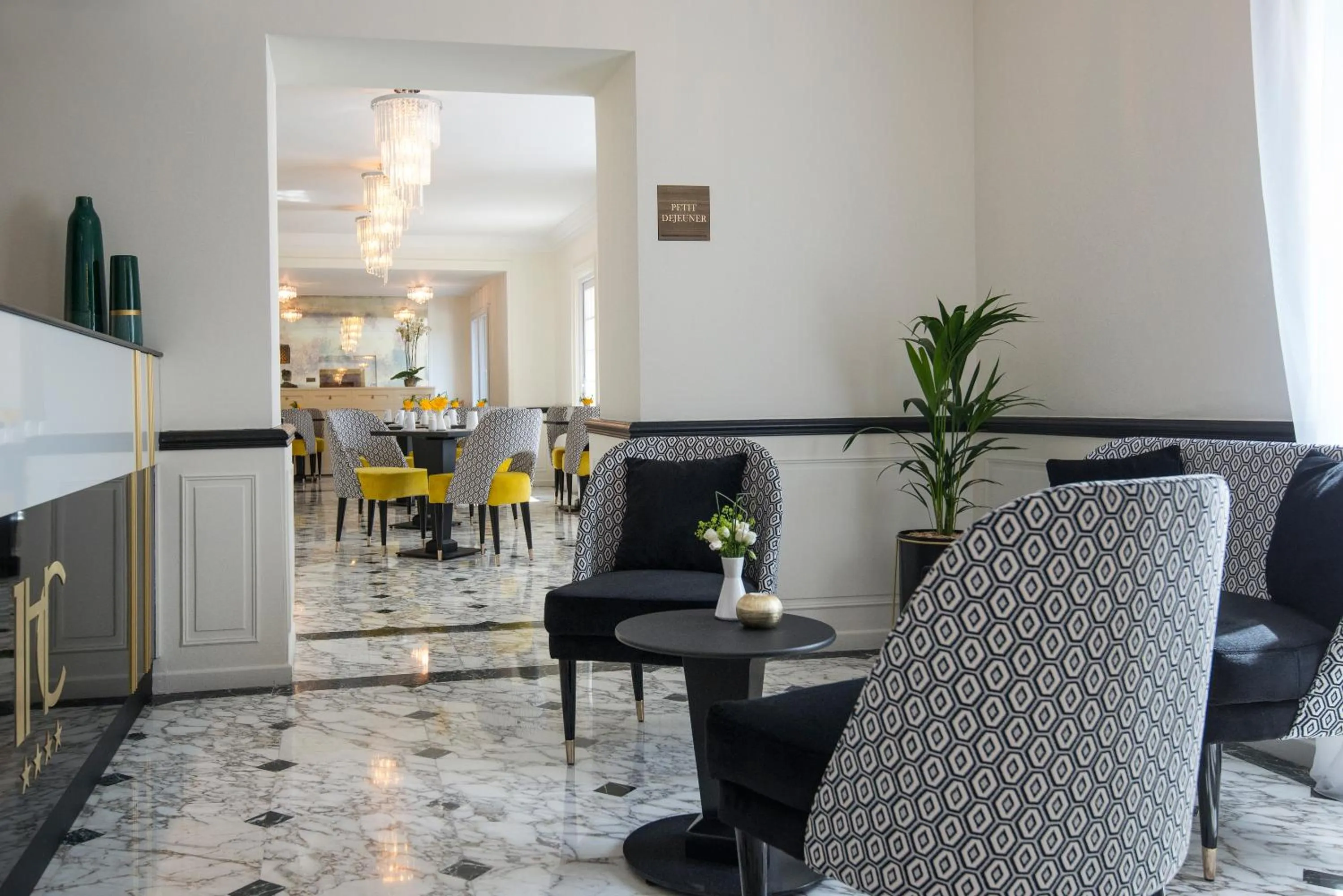 Lobby or reception in Hotel Carlton