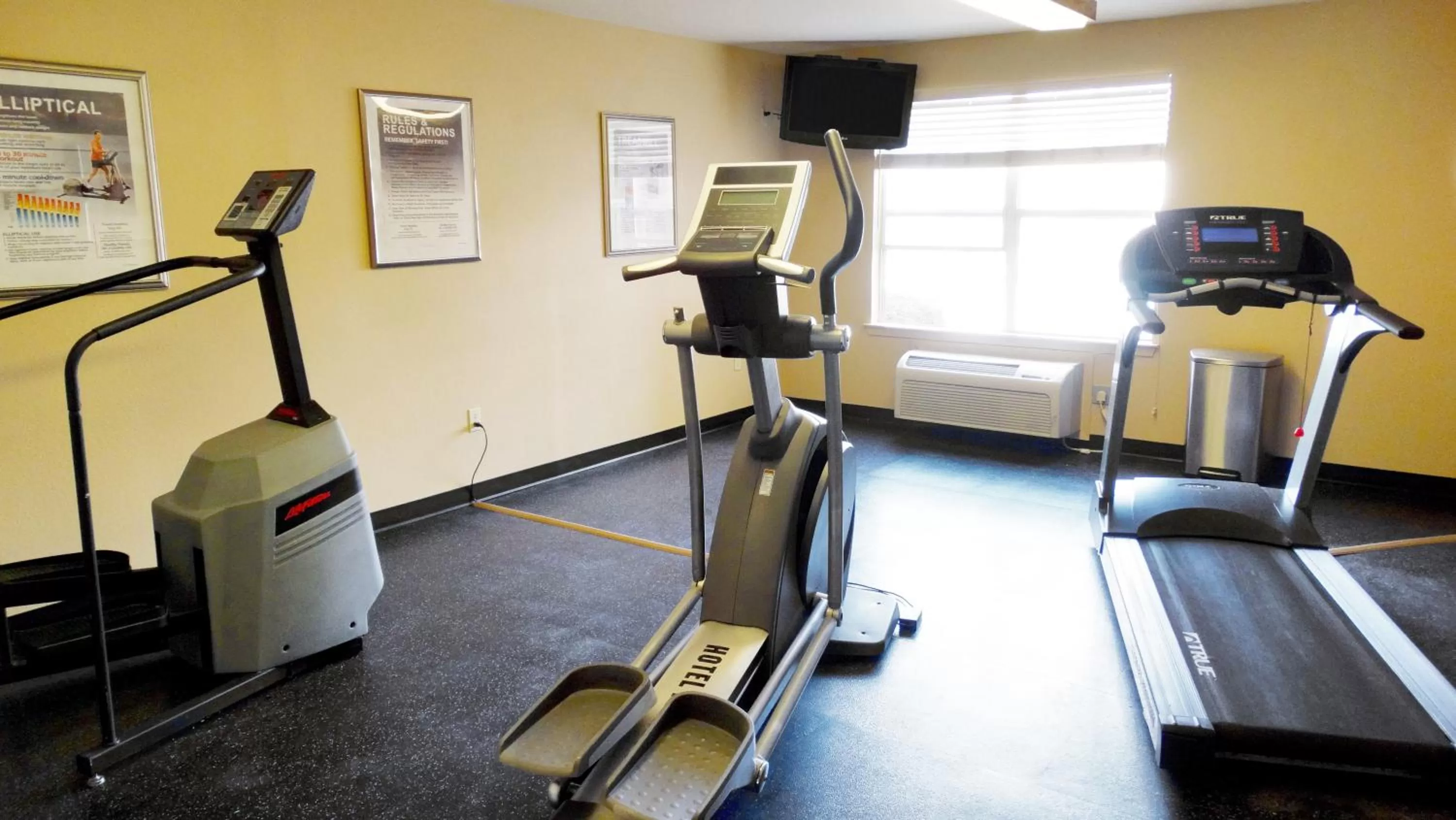 Fitness centre/facilities in Extended Stay America Suites - Dallas - Las Colinas - Green Park Dr