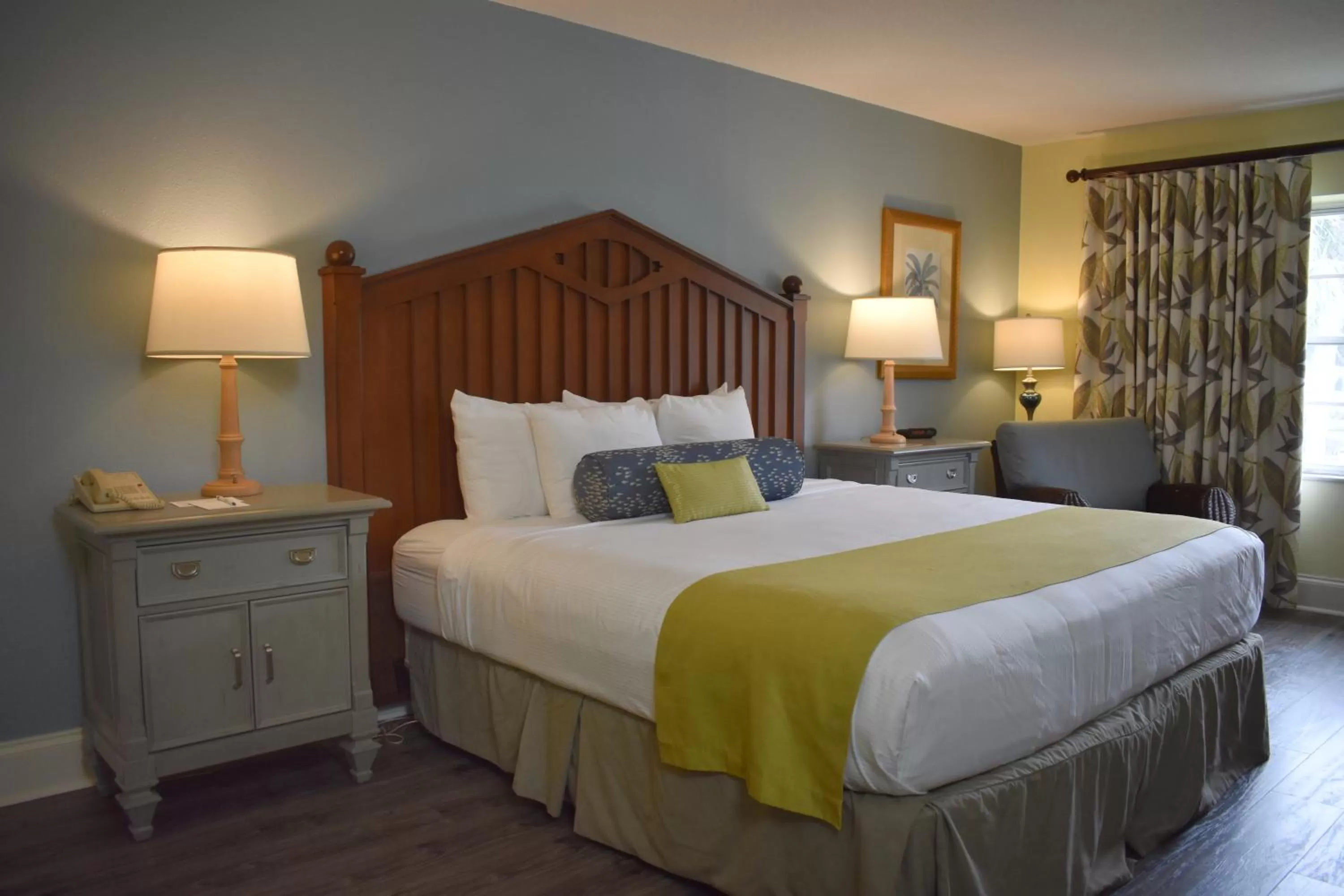 Photo of the whole room in Plantation Resort on Crystal River, Ascend Hotel Collection