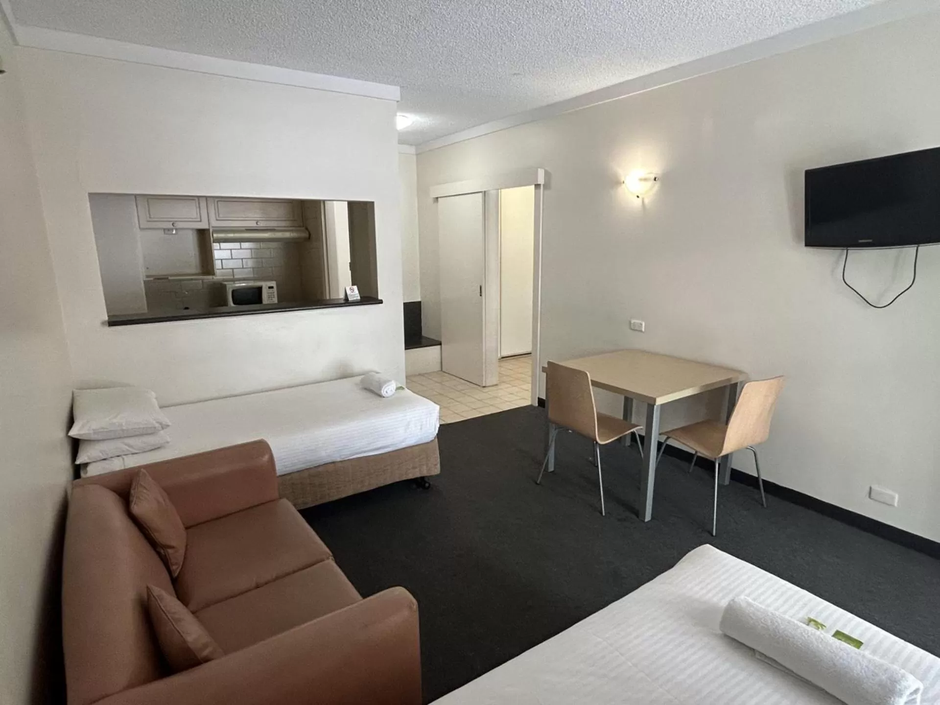 Seating Area in Buffalo Motor Inn