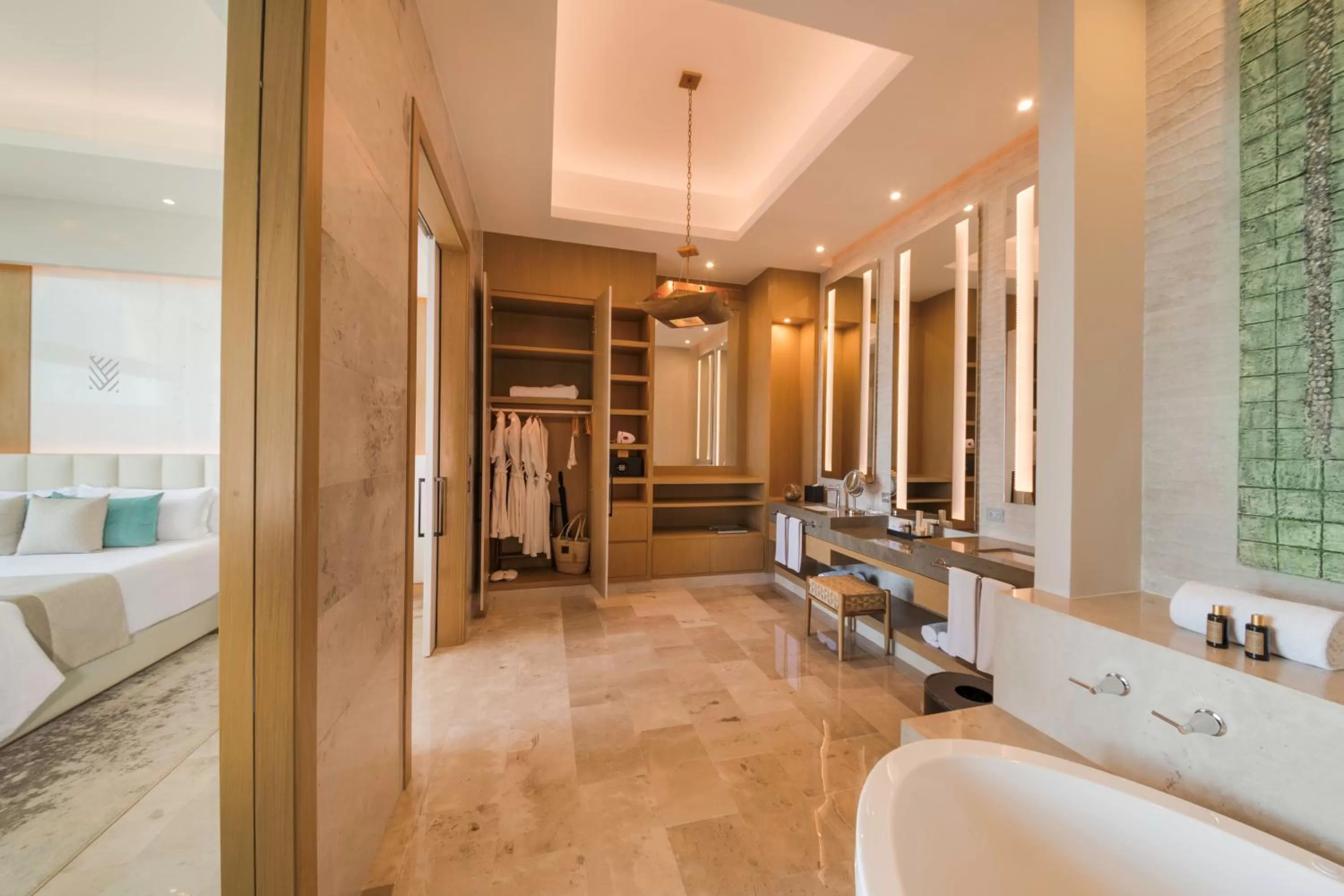 Shower, Bed in Haven Riviera Cancun - All Inclusive - Adults Only