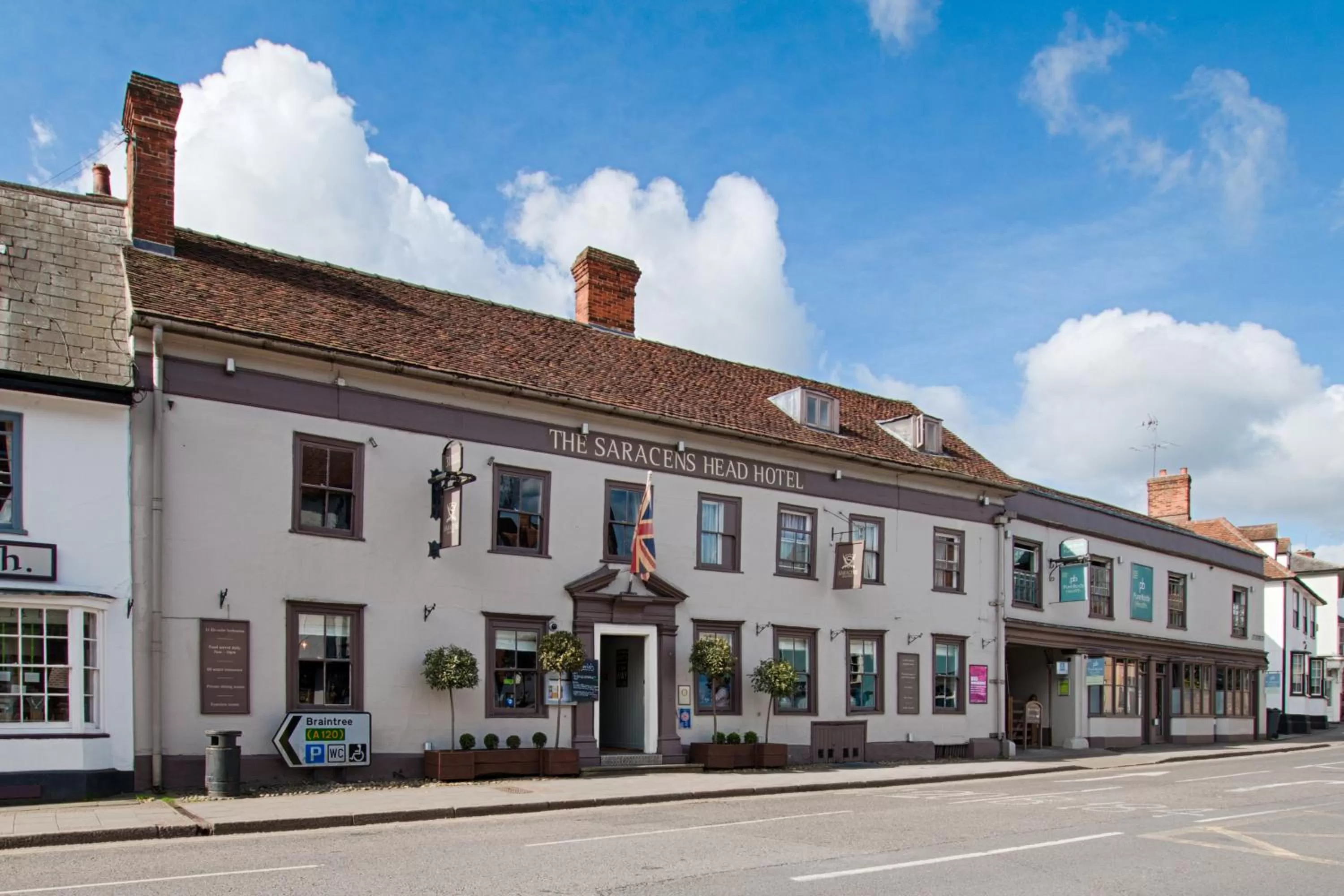Lobby or reception, Property Building in The Saracens Head Hotel