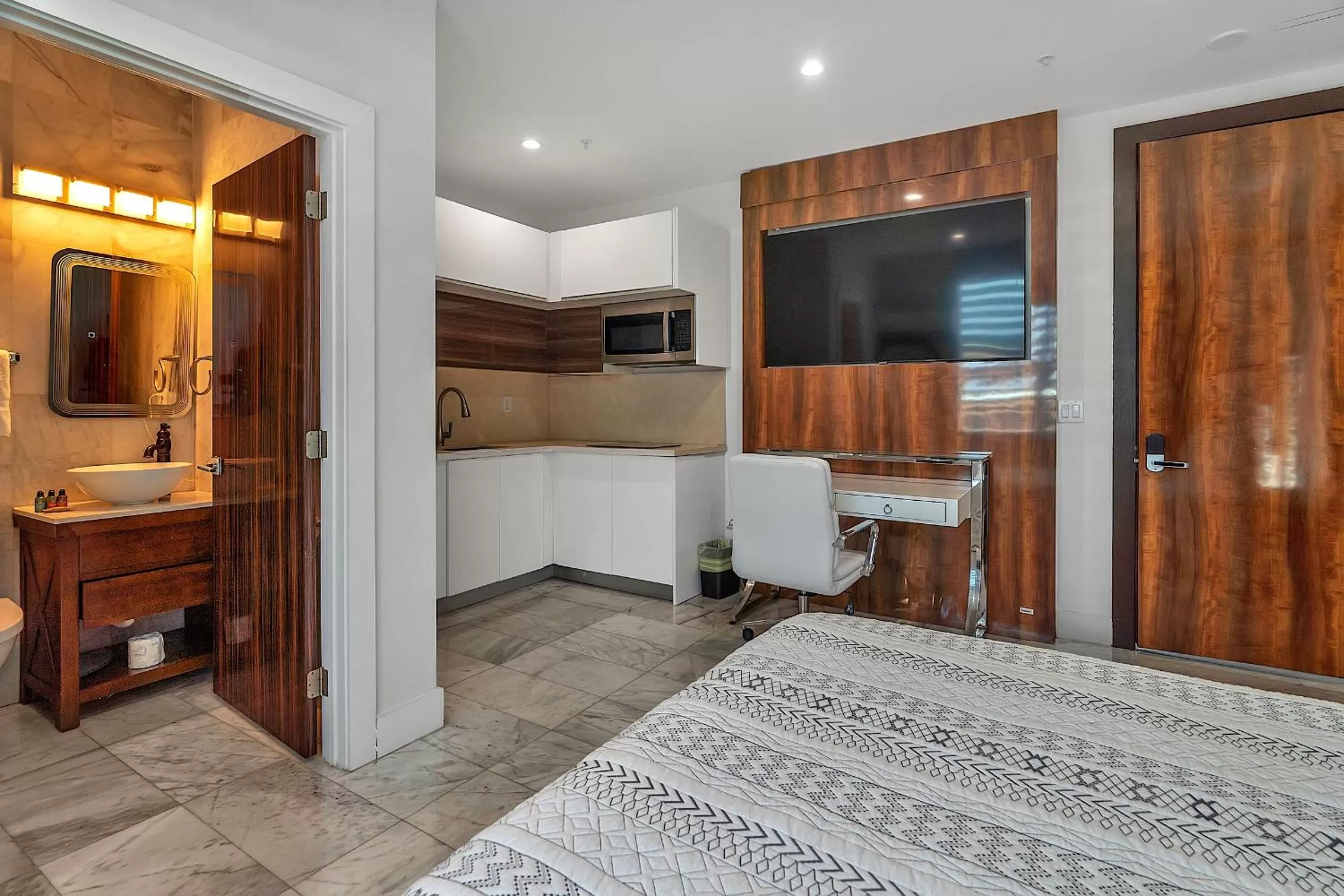 Kitchen/Kitchenette in Sea Breeze