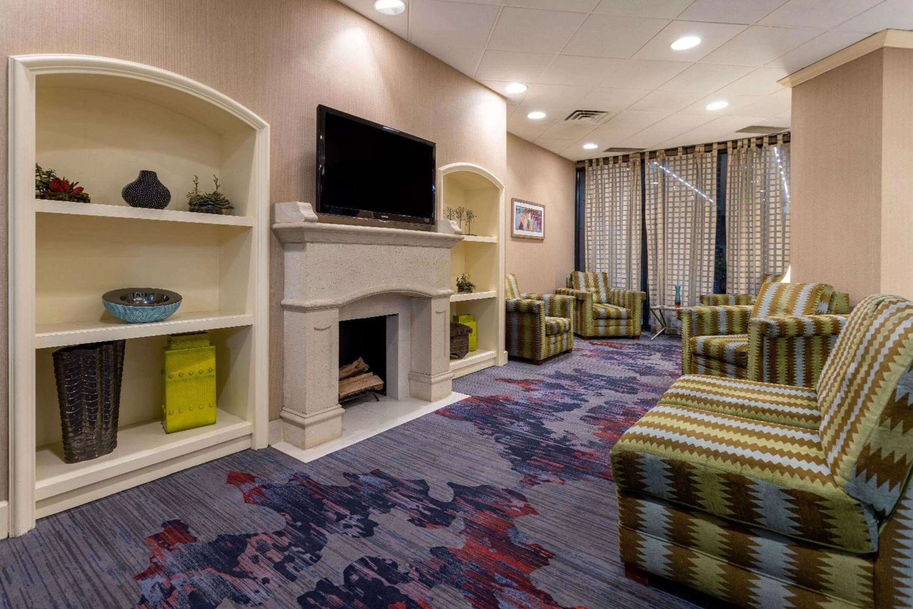 Lobby or reception in La Quinta by Wyndham Kingsport Tri Cities Airport