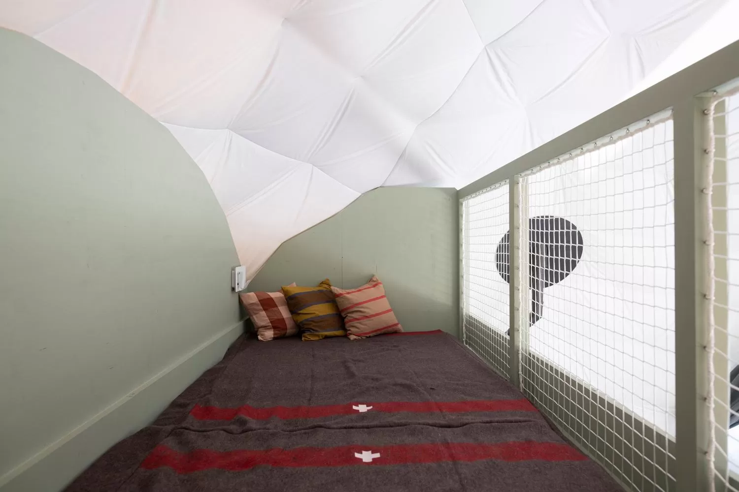 Bedroom in Whitepod Original