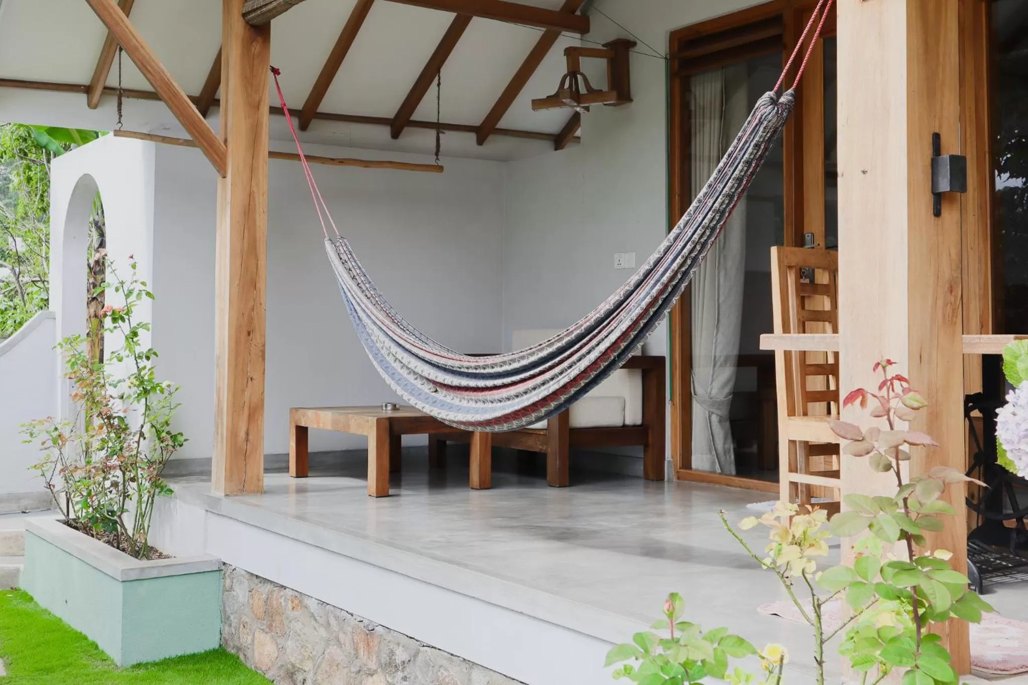 Patio in The One Ella