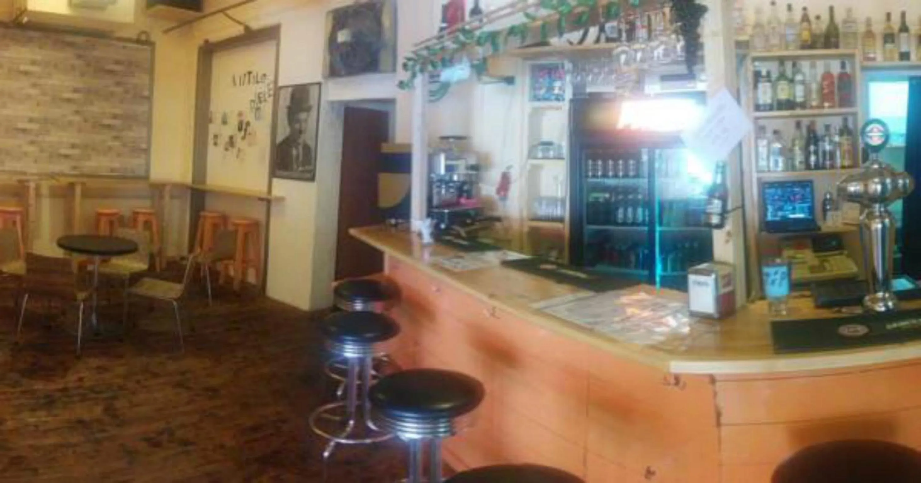 Lounge/Bar in Momo's Hostel