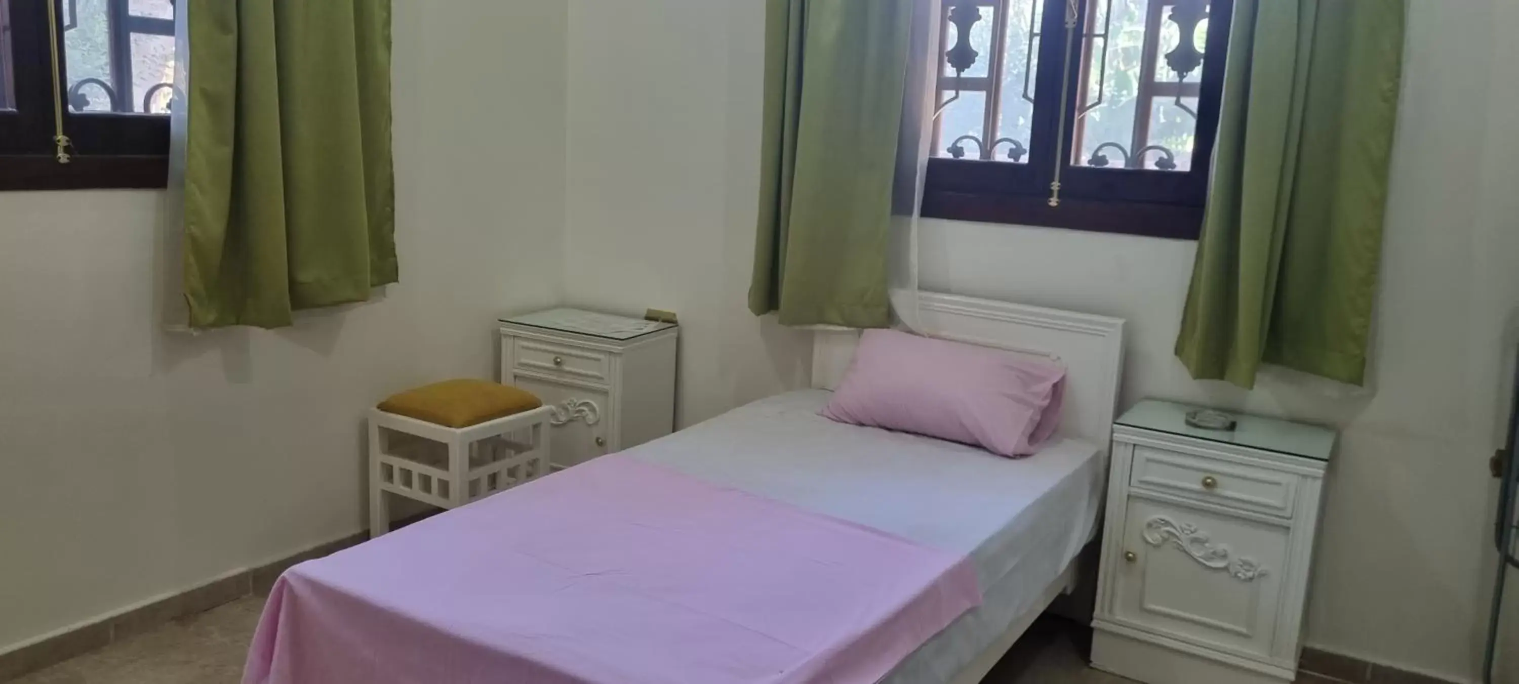 Single Room with Private Bathroom in DREAM ISLAND Hotel Single Room with Private Bathroom in DREAM ISLAND Hotel