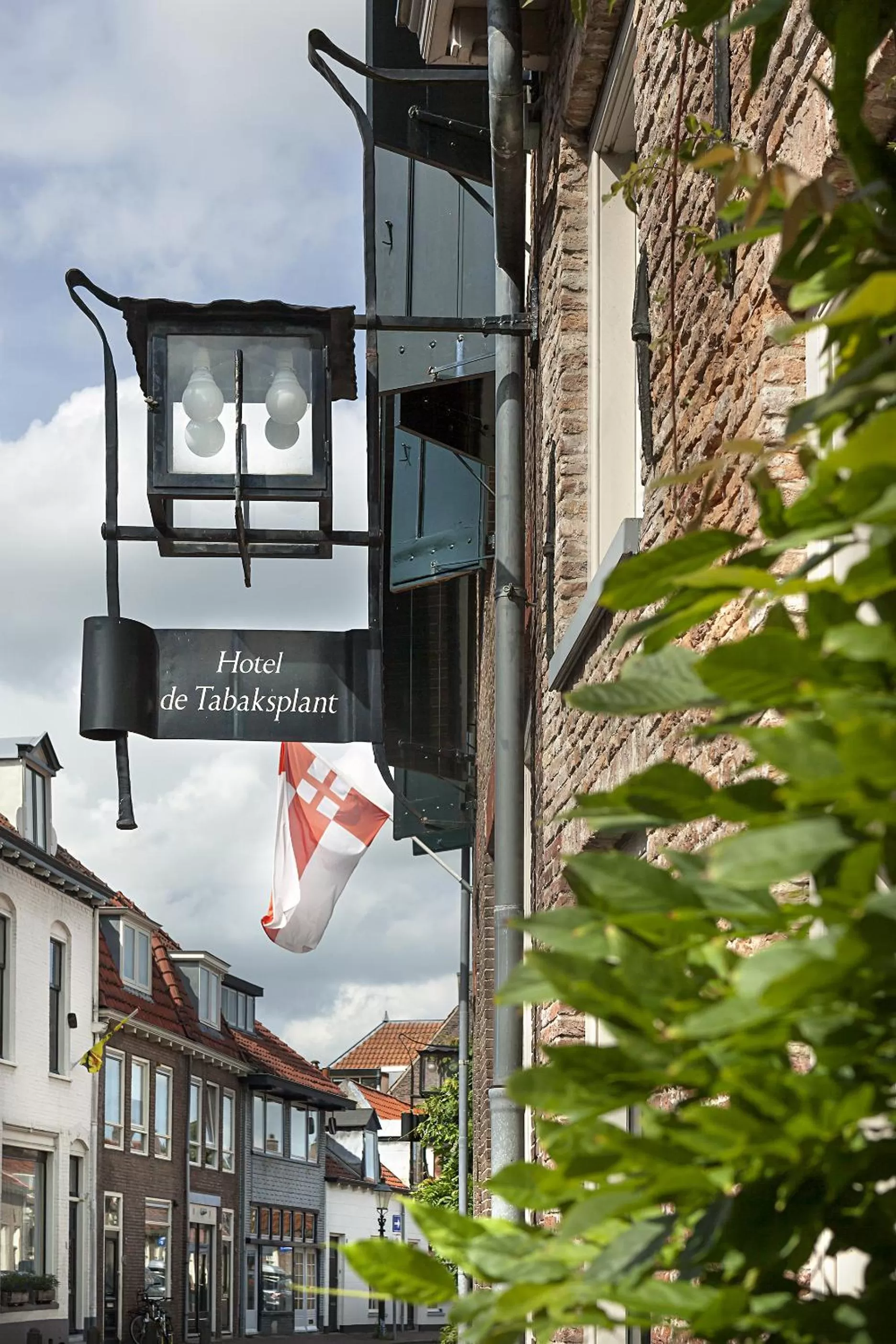Facade/entrance in Hotel de Tabaksplant