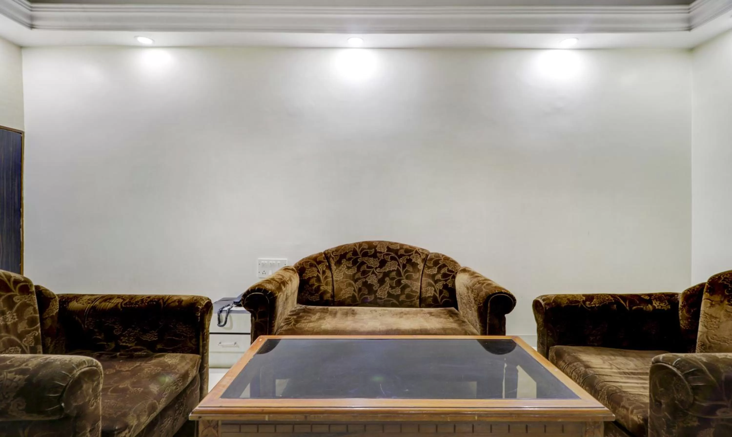 Seating area in Treebo Trend Orange City