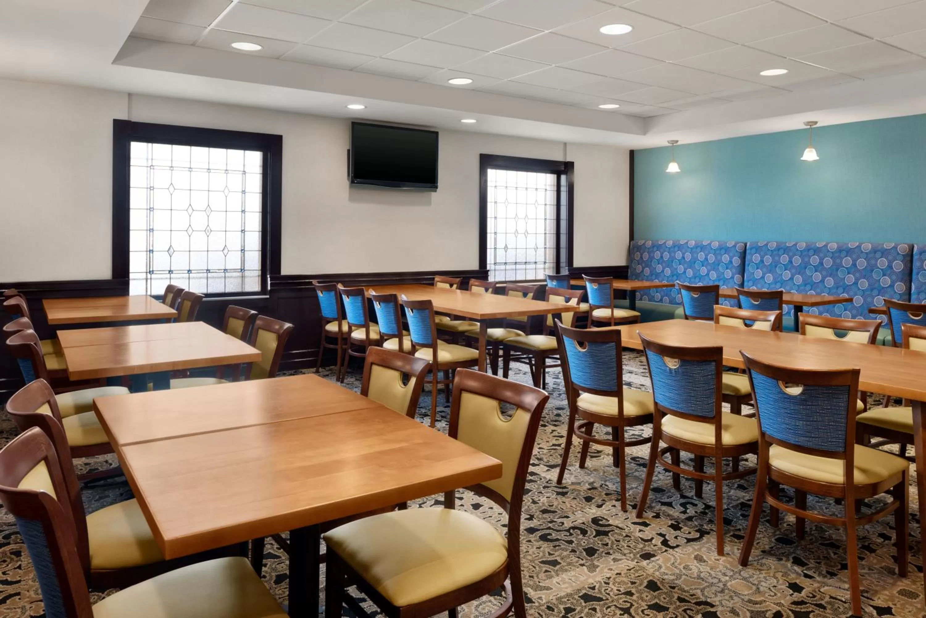 Restaurant/places to eat in The Inn at Saint Mary's