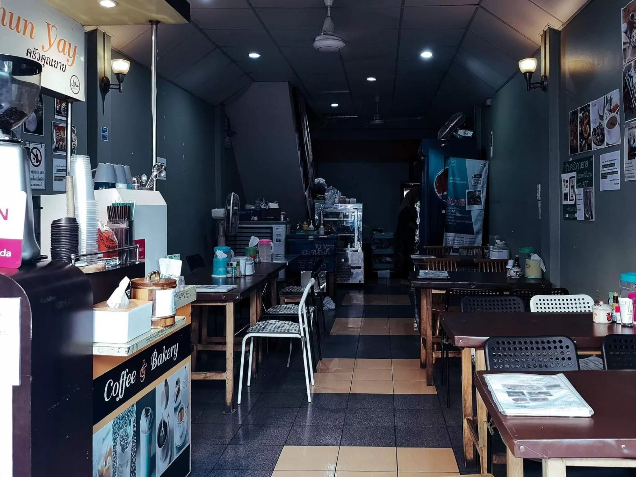 Restaurant/Places to Eat in The Cube Sathorn Boutique Hotel