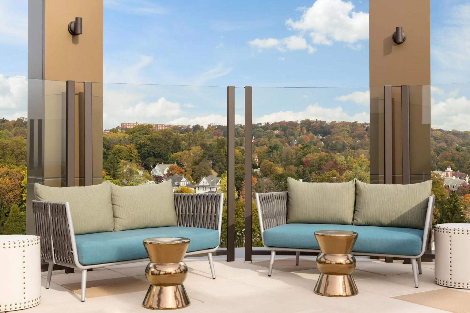 Restaurant/places to eat in The MC, Autograph Collection