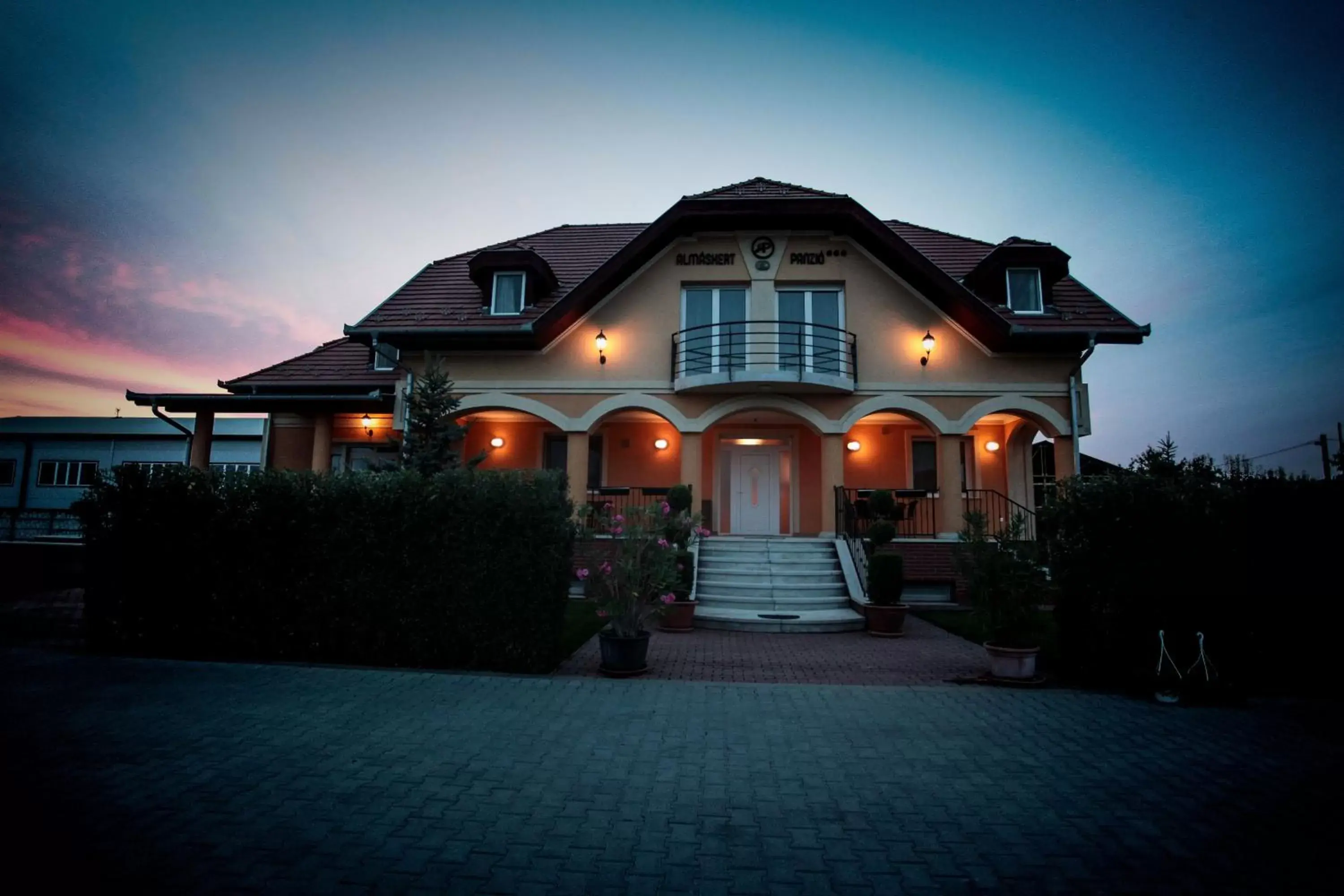 Airport Almáskert Panzió Airport Almáskert Panzió