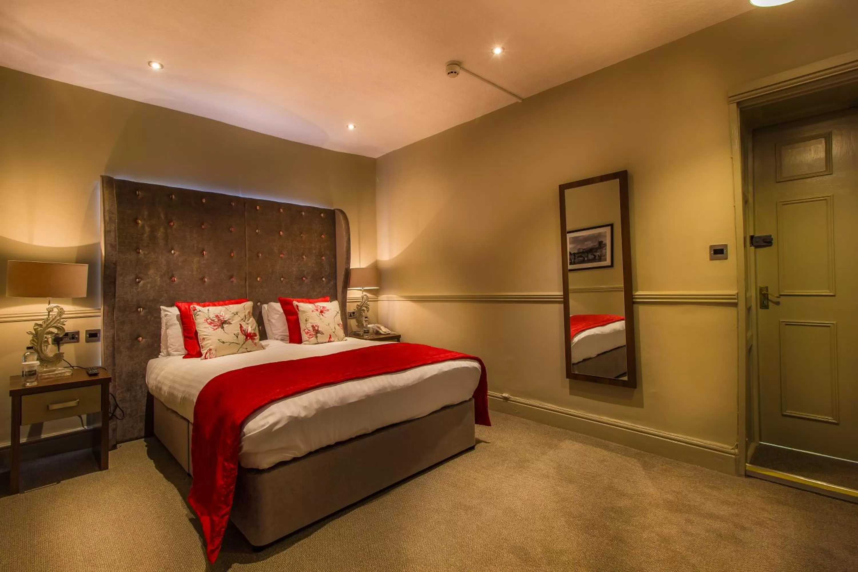 Bedroom, Bed in The Kings Head Hotel, Richmond, North Yorkshire - The Coaching Inn Group