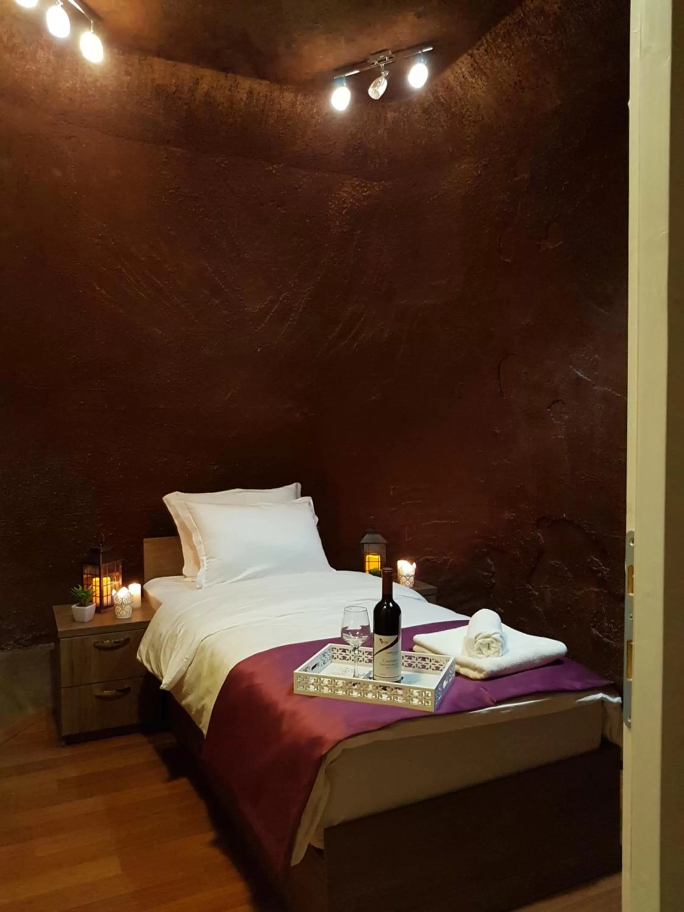 Bed in Hotel and winery LOZAR