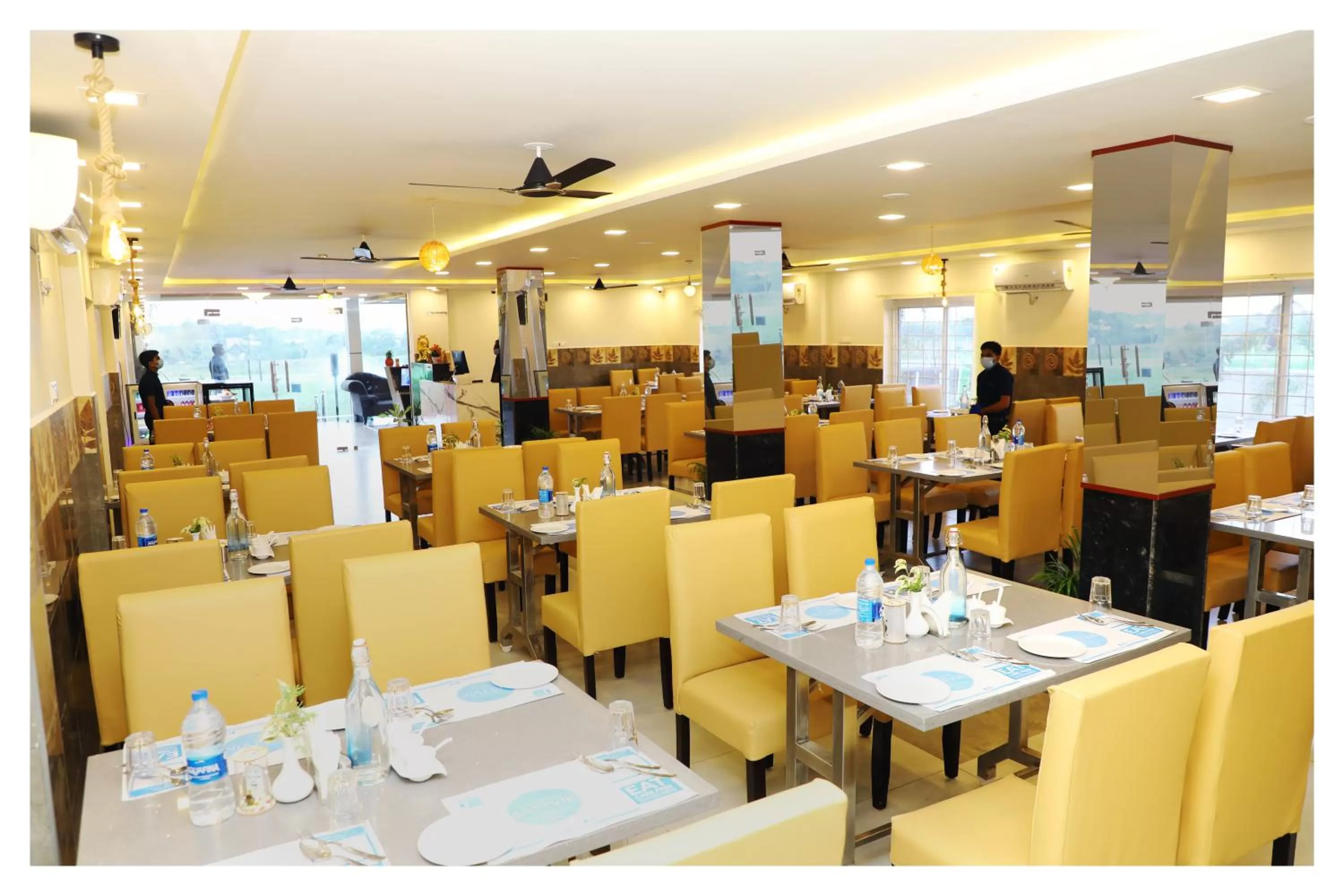 Restaurant/Places to Eat in Clarks Inn Express ,Sirkazhi