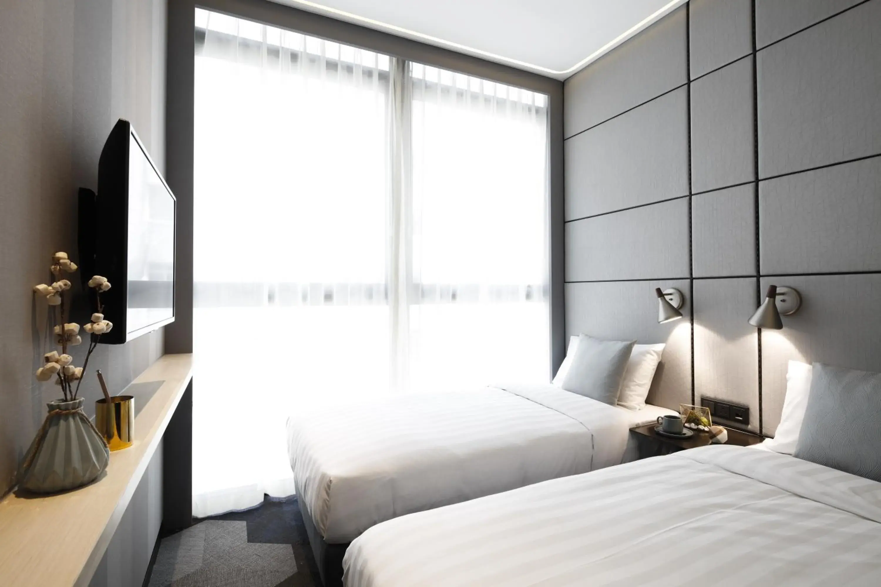 Standard Ease in Hotel Ease Access Tsuen Wan Standard Ease in Hotel Ease Access Tsuen Wan