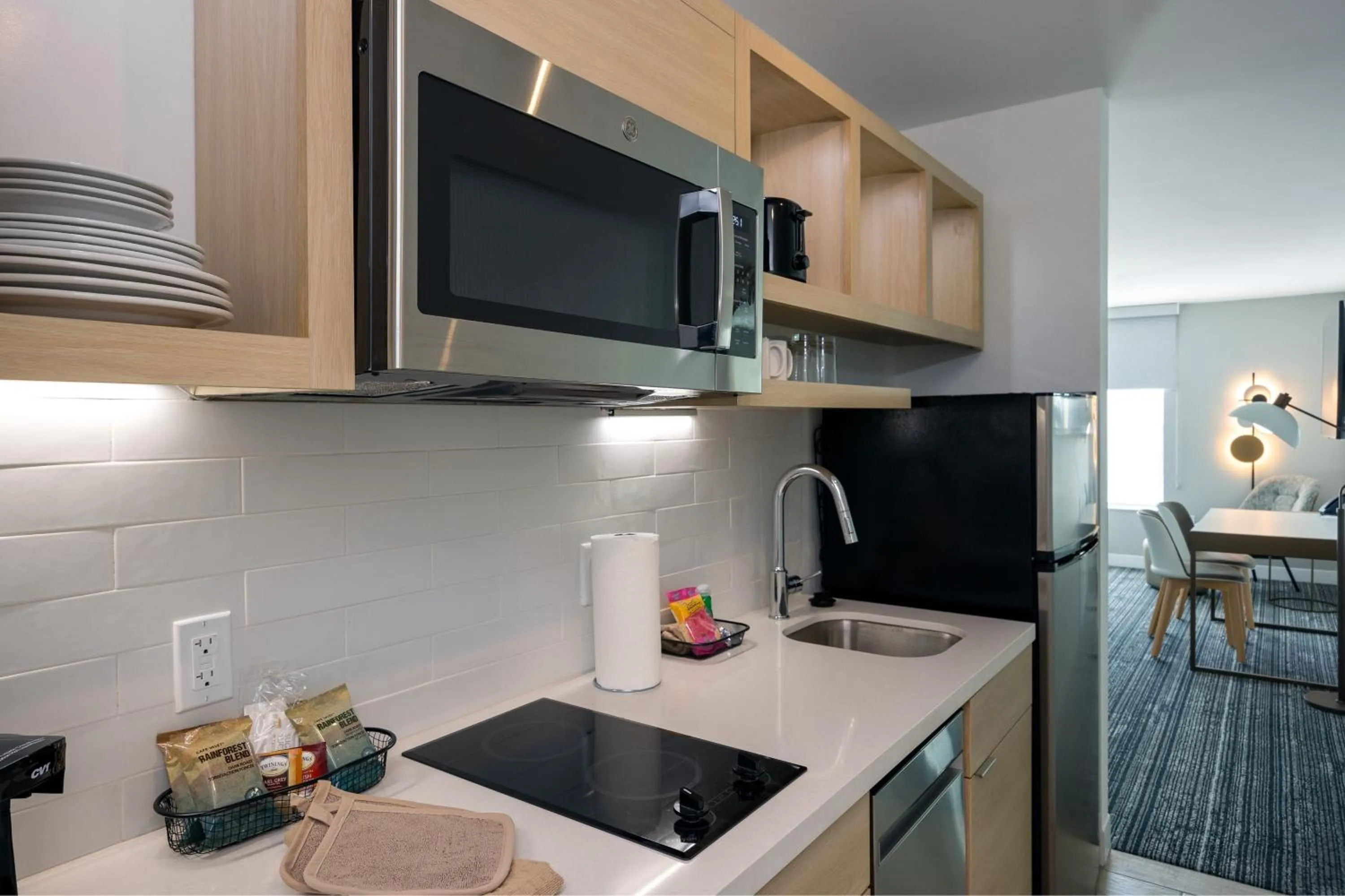 Kitchen or kitchenette in TownePlace Suites by Marriott Canton Riverstone Parkway
