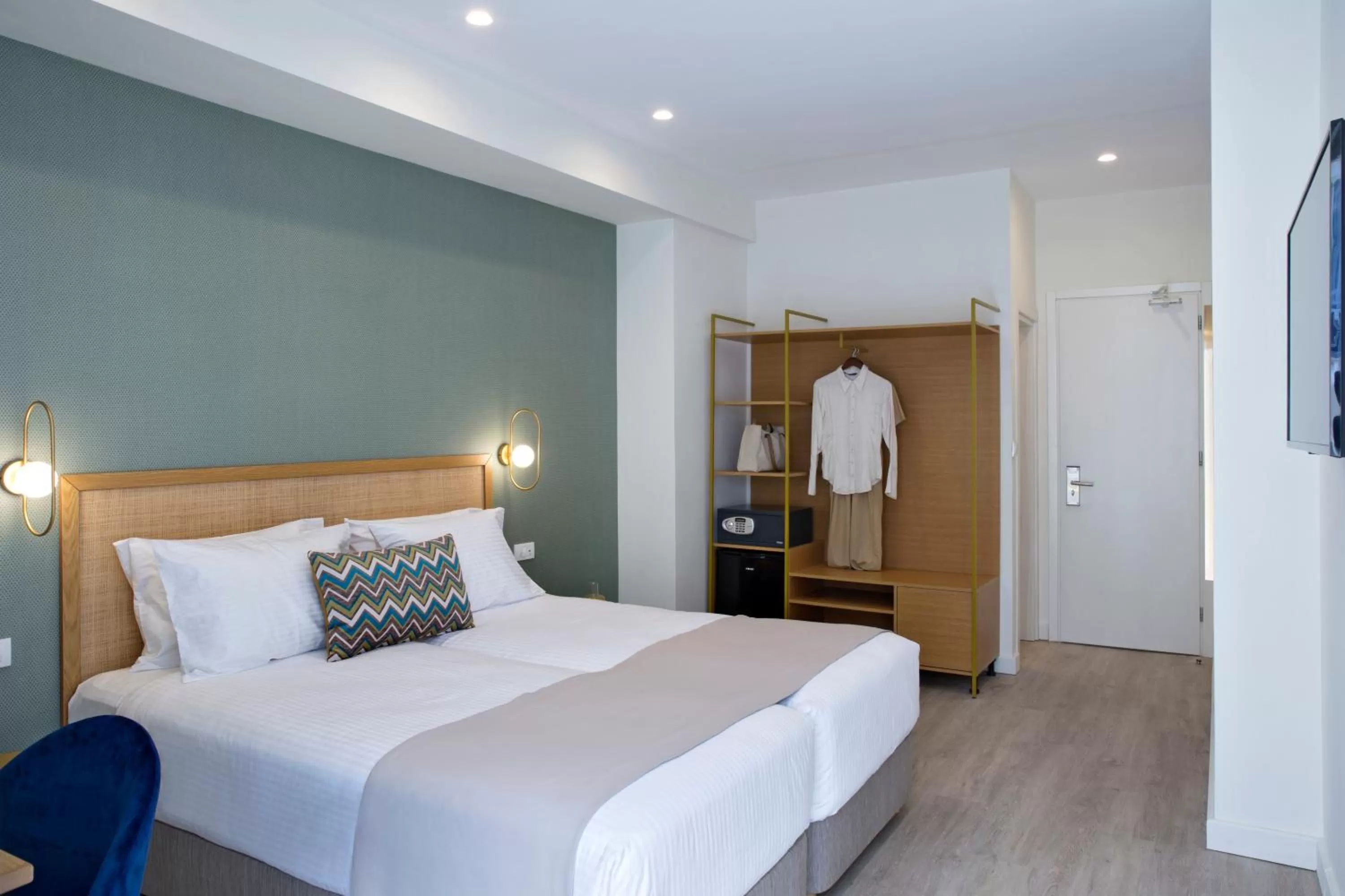 Photo of the whole room in Hypnos Inn Athens