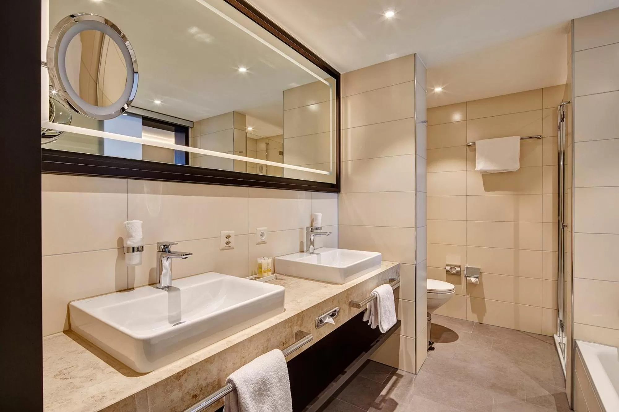 Shower in Hotel Monopol Luzern