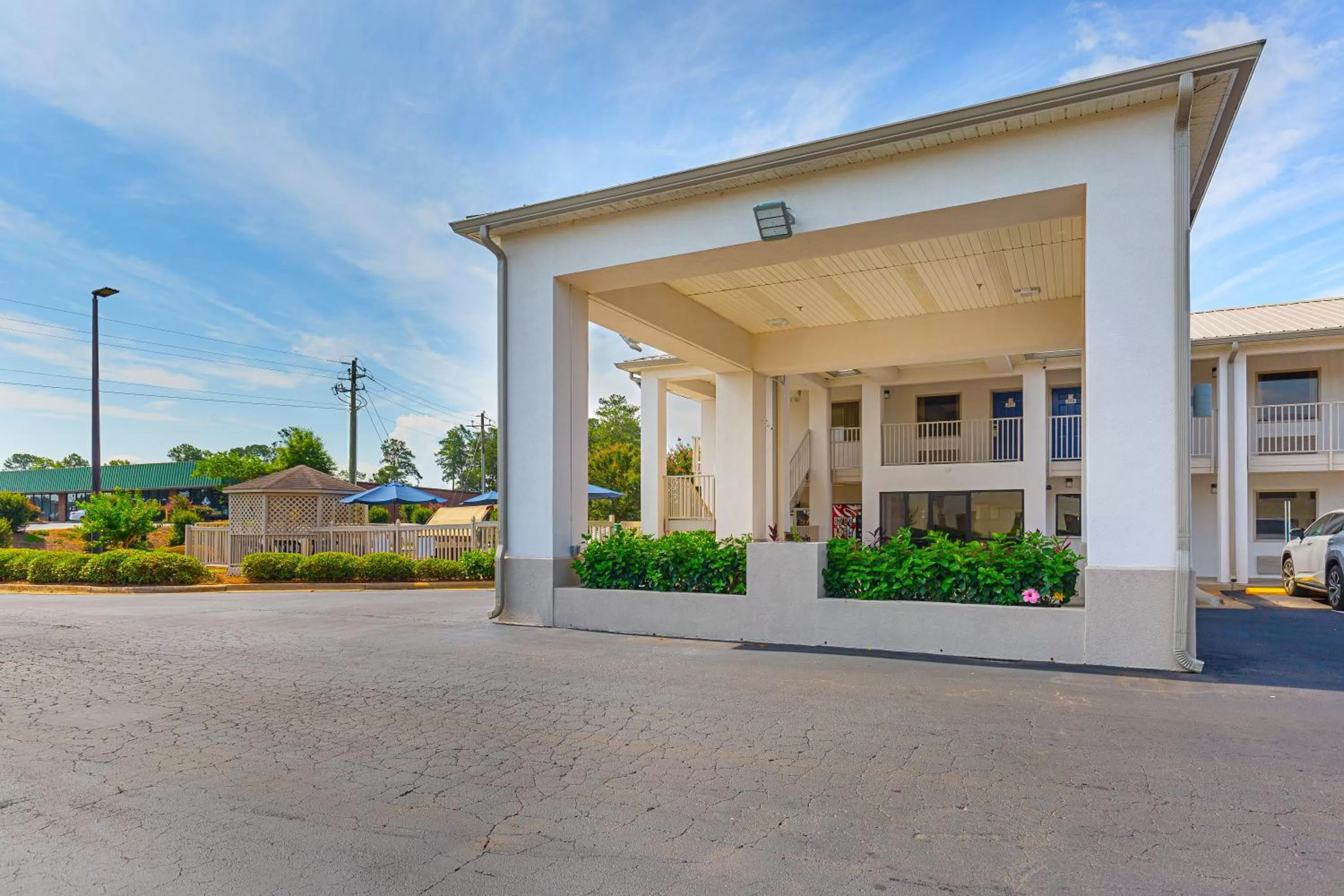 Facade/entrance in Motel 6-Albany, GA