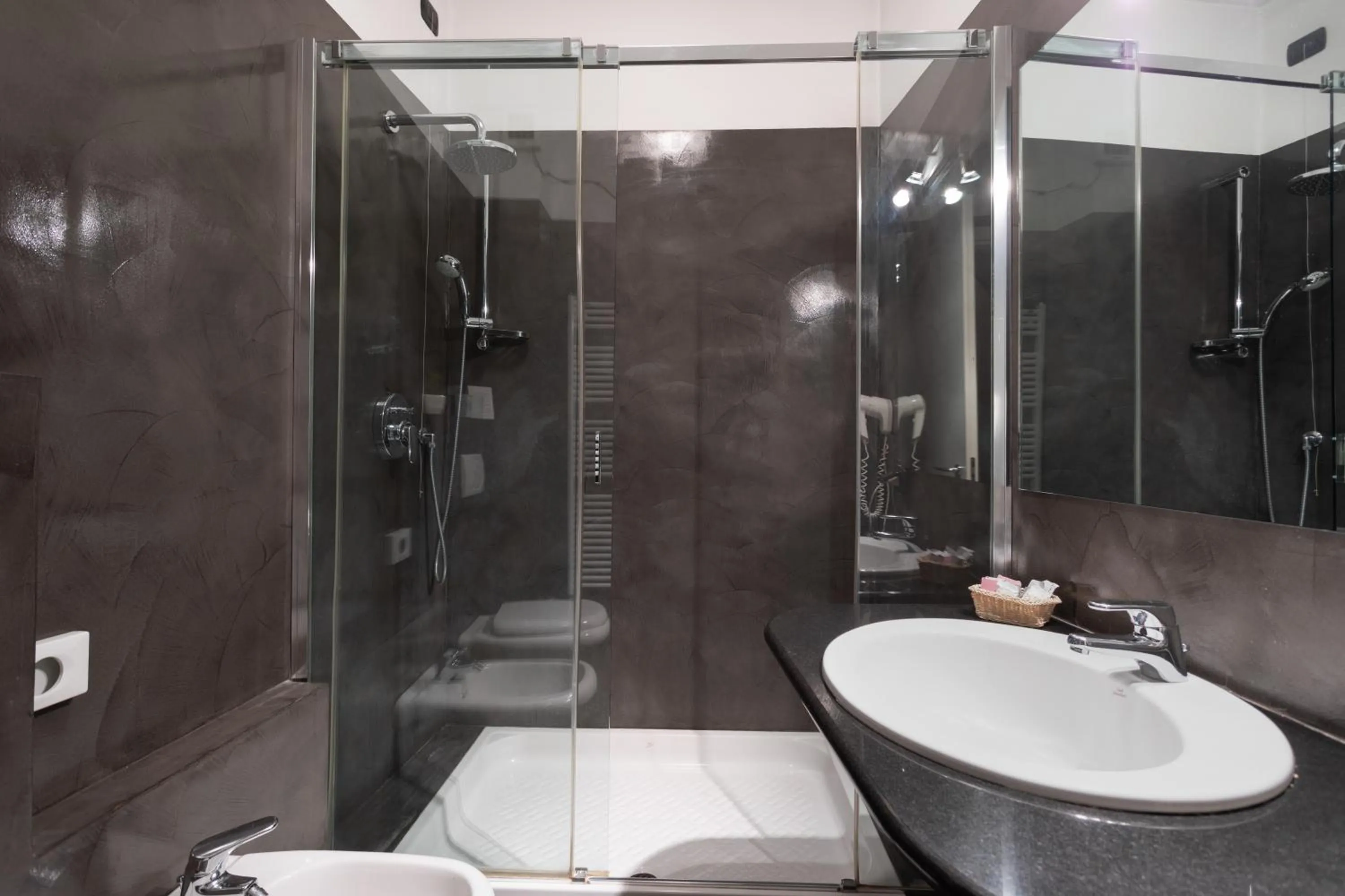 Bathroom in Hotel Dei Tigli