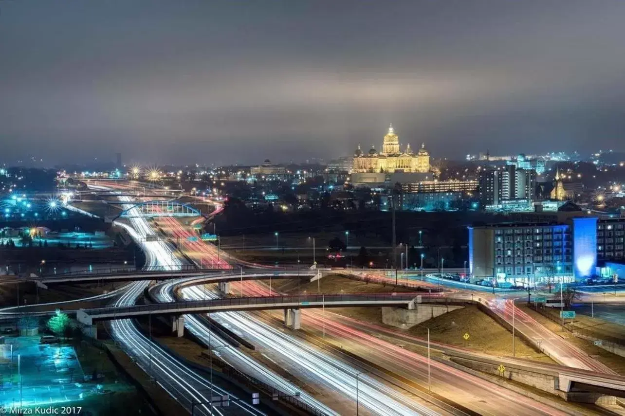 Holiday Inn Des Moines-Downtown-Mercy Campus by IHG Holiday Inn Des Moines-Downtown-Mercy Campus by IHG