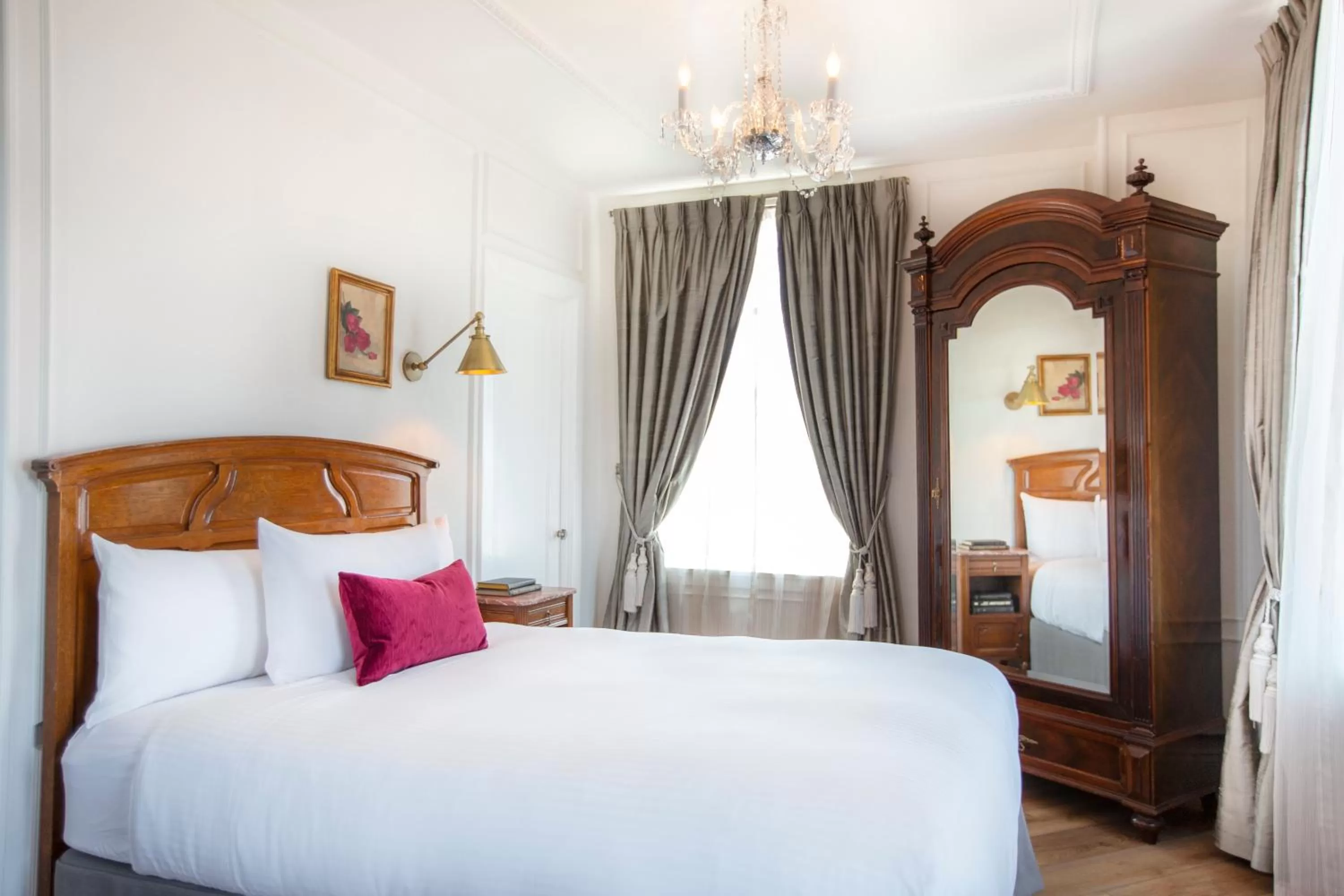 Bed in The Culver Hotel