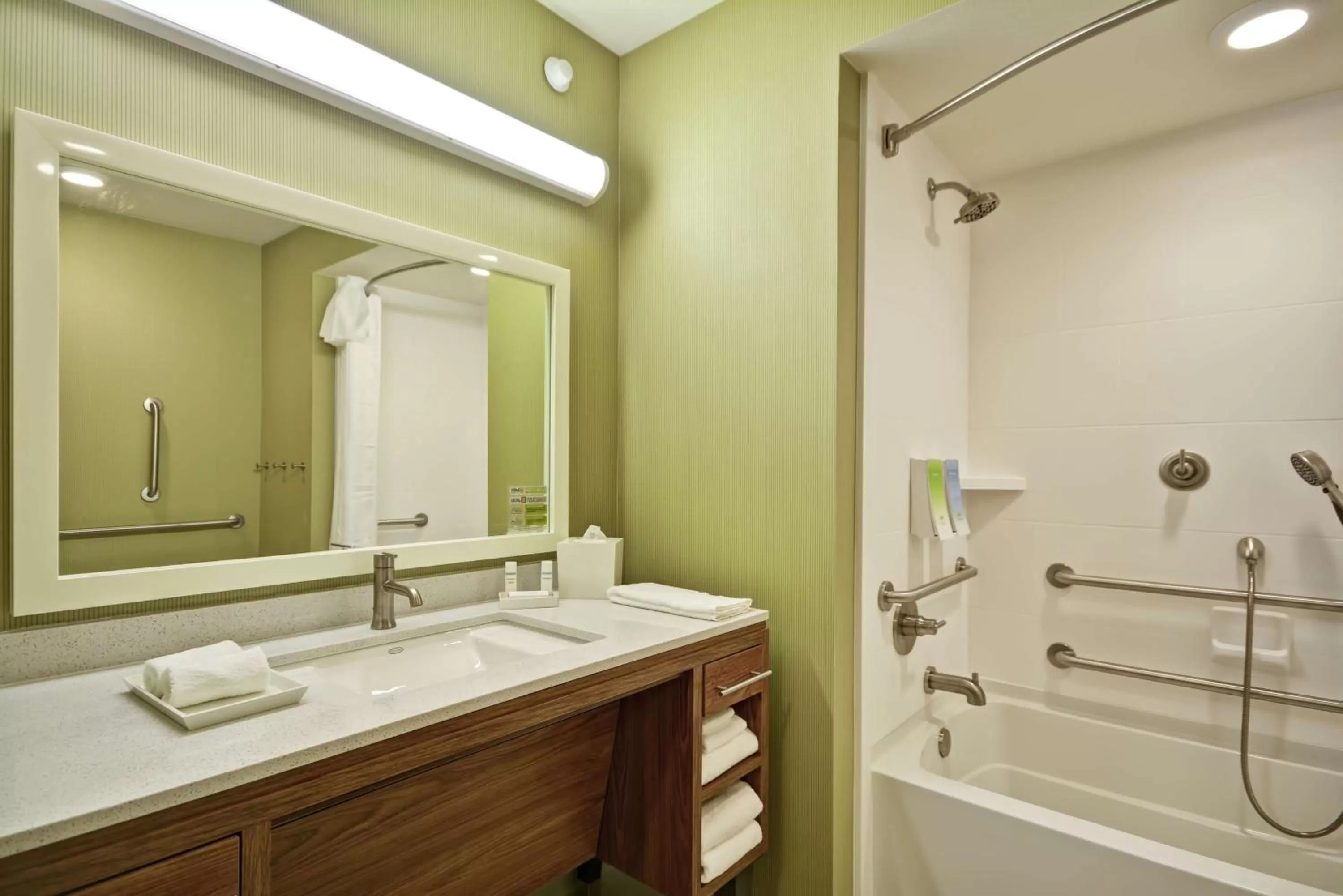 Bathroom in Home2 Suites By Hilton Rapid City
