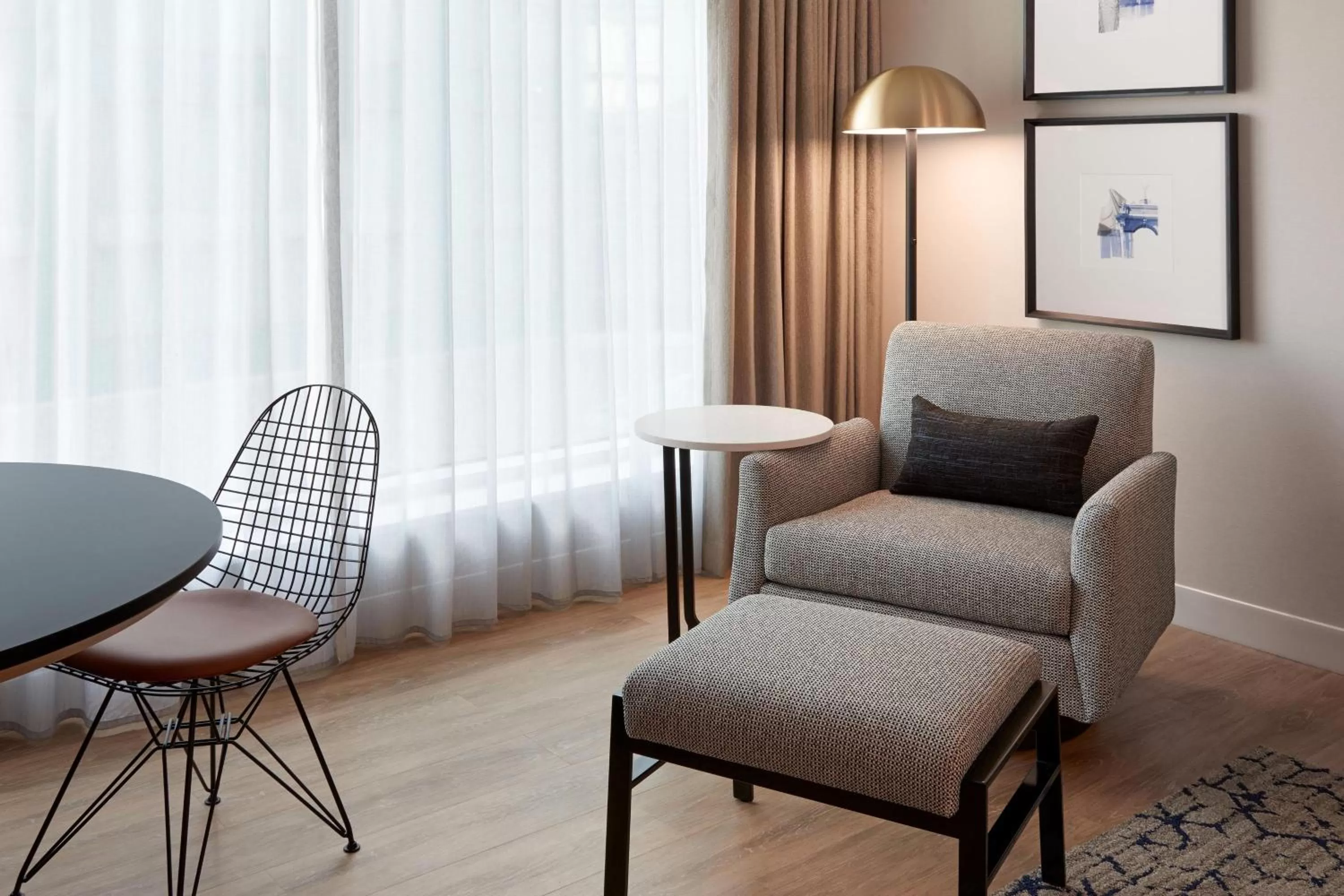 Photo of the whole room in Sheraton Gateway Hotel in Toronto International Airport