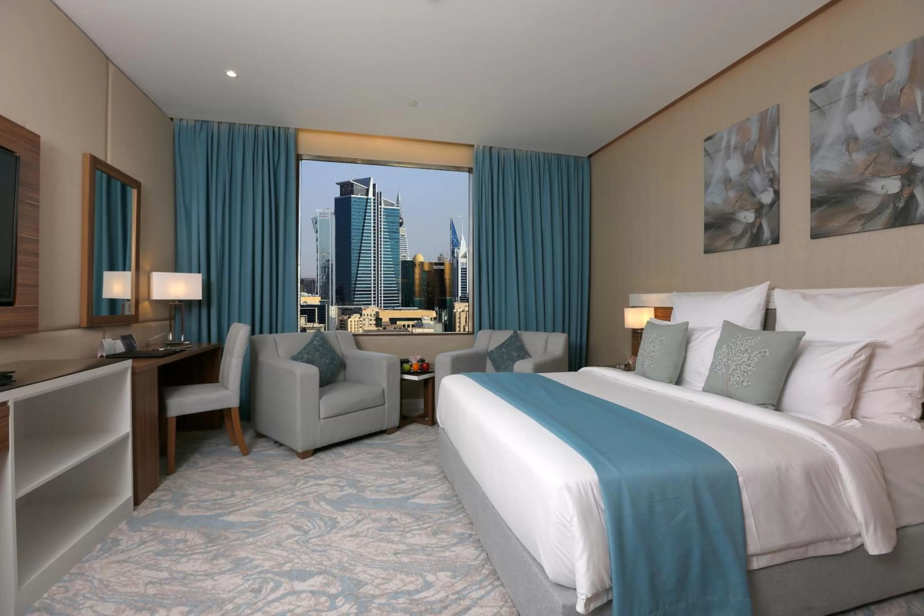 Bedroom, Bed in Cantonal Hotel by Warwick