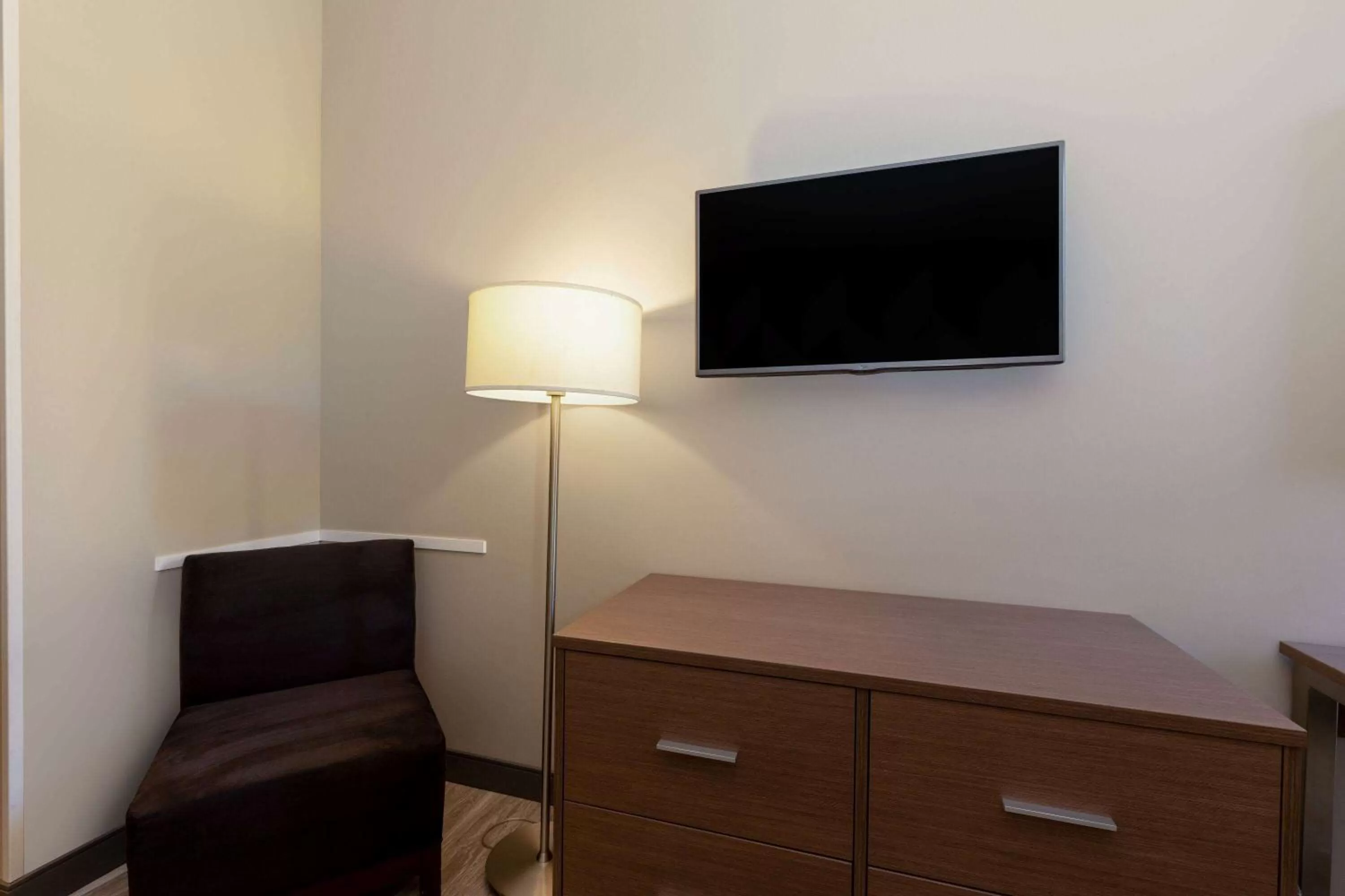 Photo of the whole room in La Quinta Inn & Suites by Wyndham Tulsa Downtown - Route 66