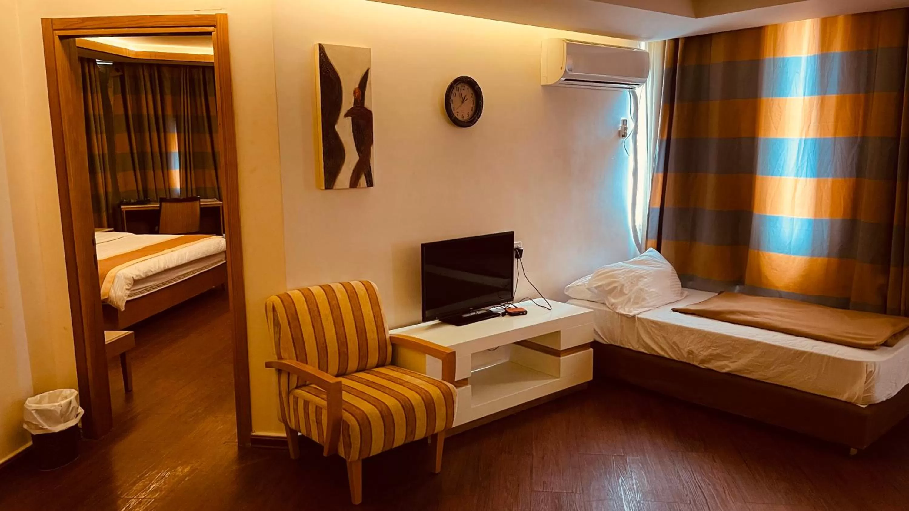 Photo of the whole room, TV/Entertainment Center in Saleem Afandi Hotel