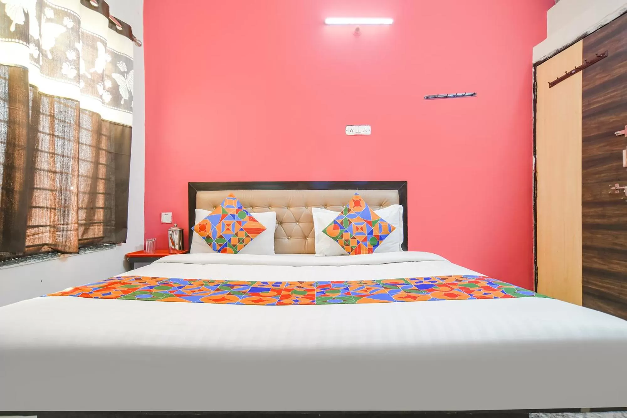 Bed in FabExpress Royal Palace Inn