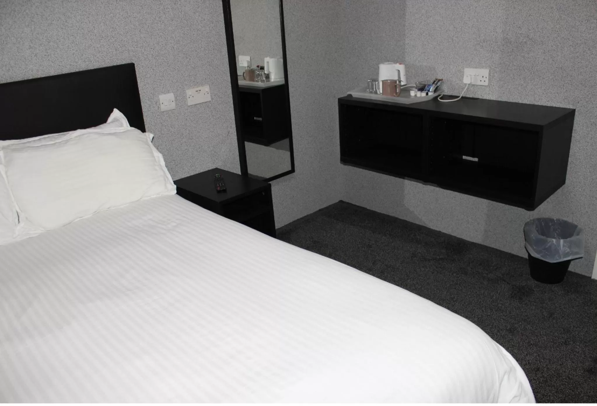 Bedroom, Bed in The Premier Lodge