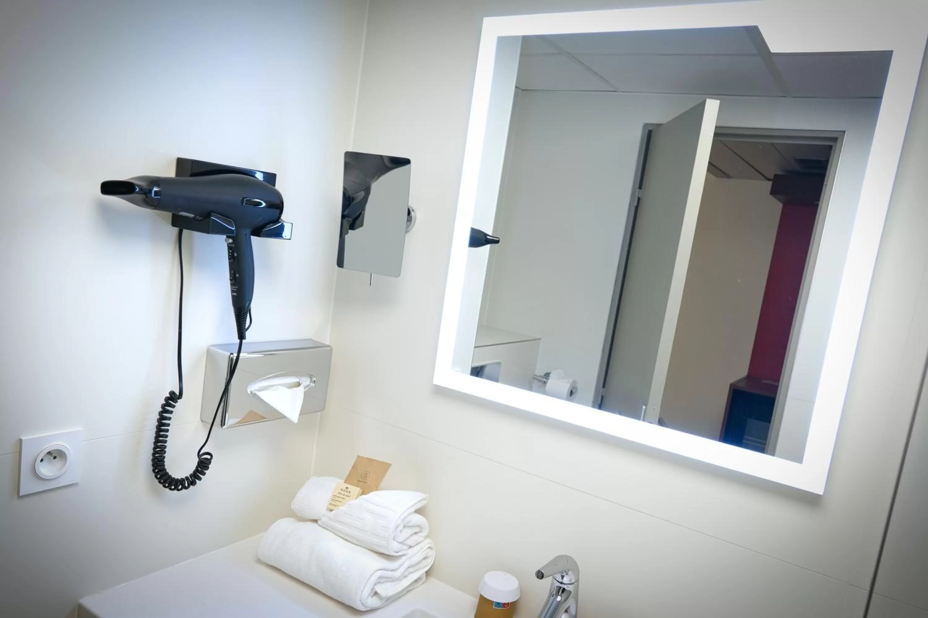 Bathroom in Mercure Perpignan Centre