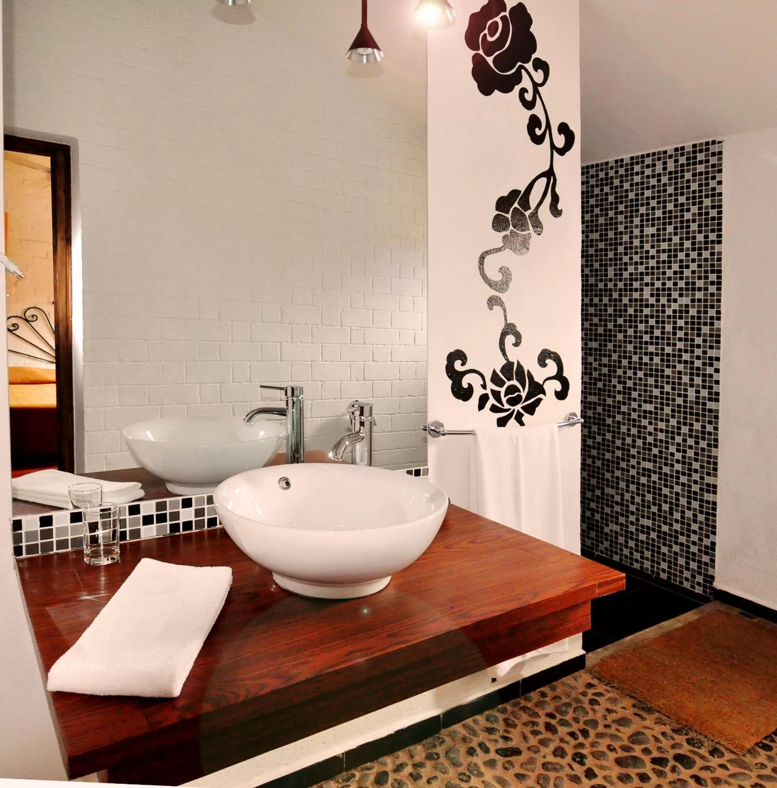 Bathroom in Rova Hotel