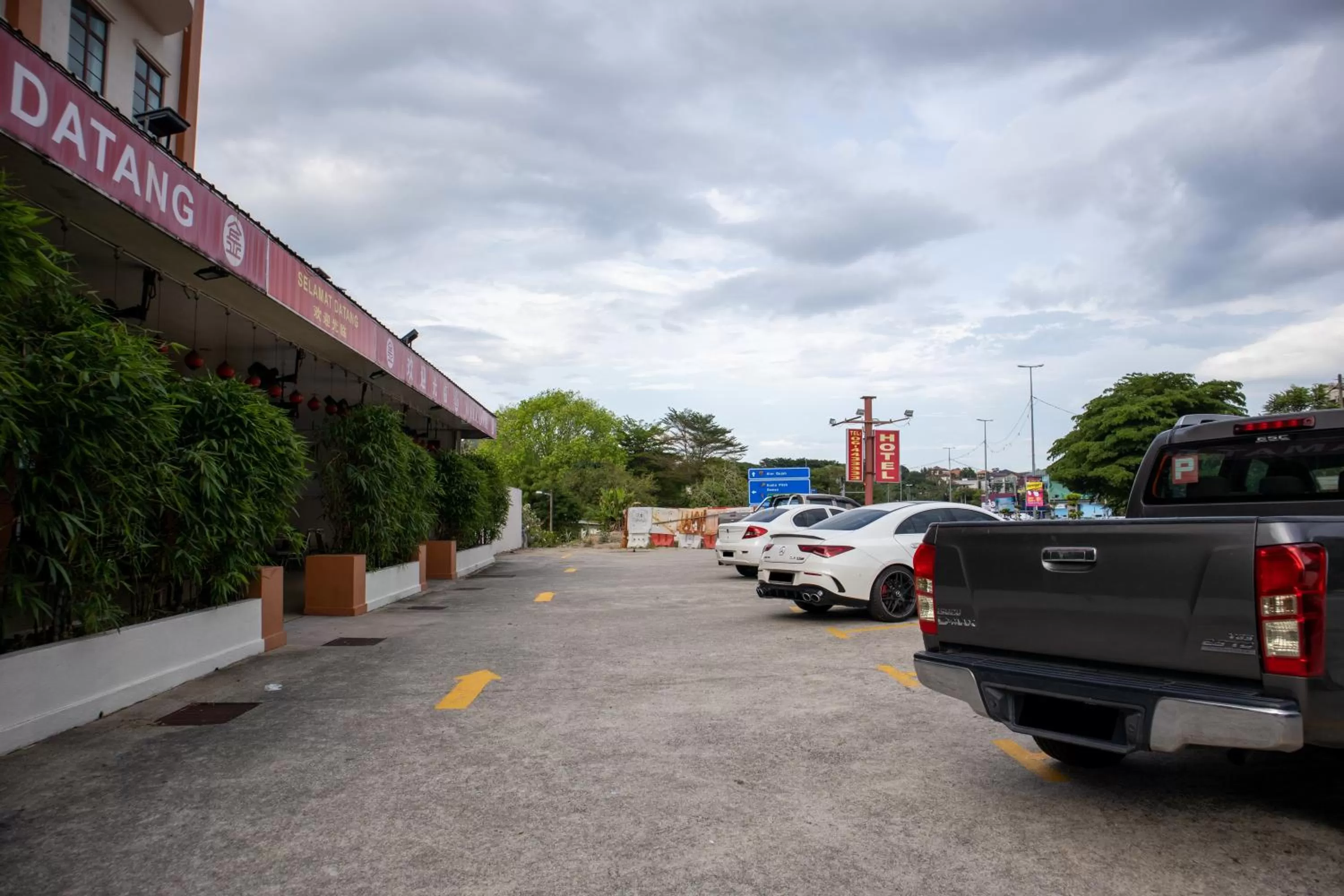 Parking in Hotel Wangsamas