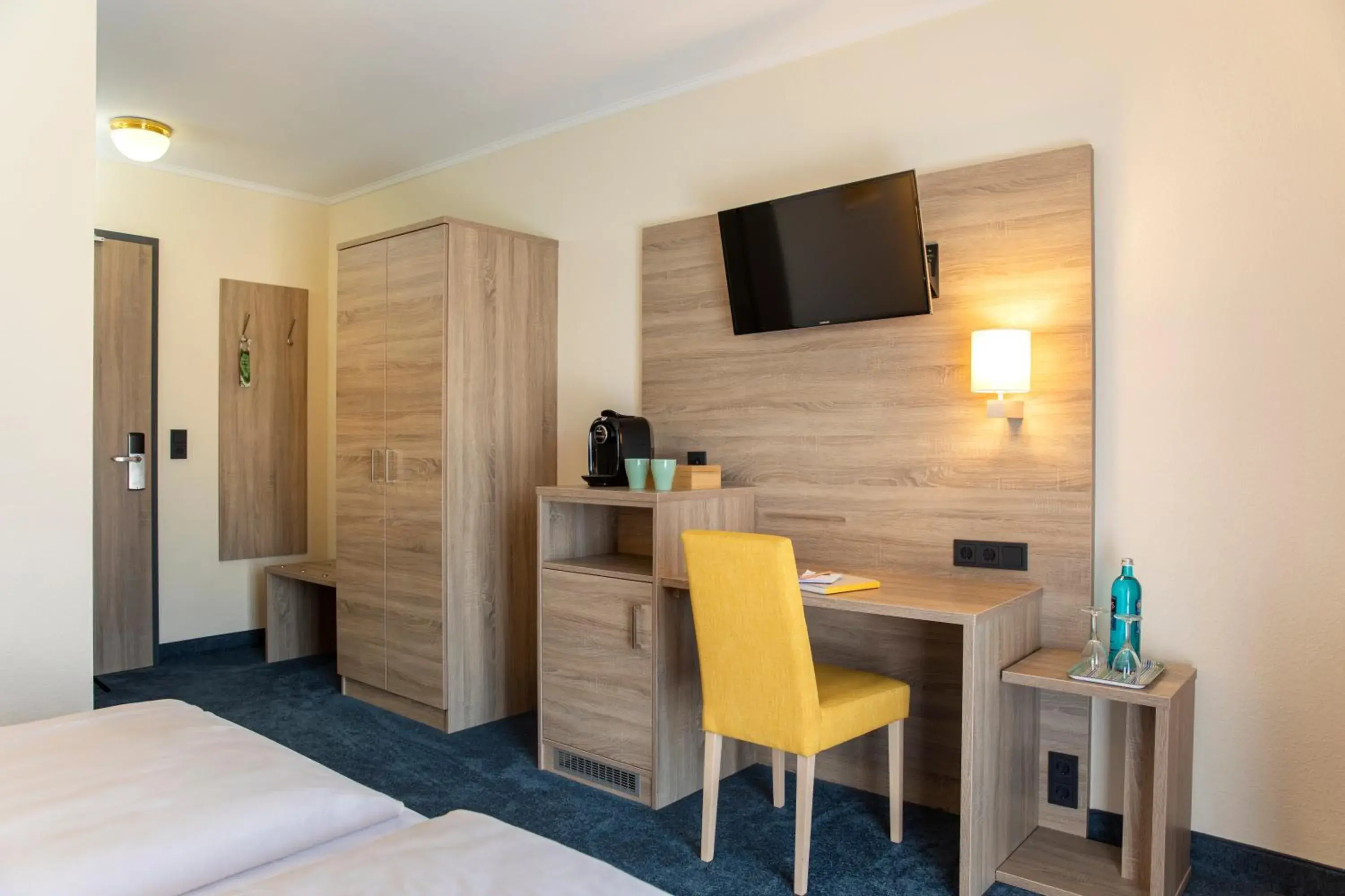 Classic Twin Room in Michel Hotel Lohr am Main Classic Twin Room in Michel Hotel Lohr am Main